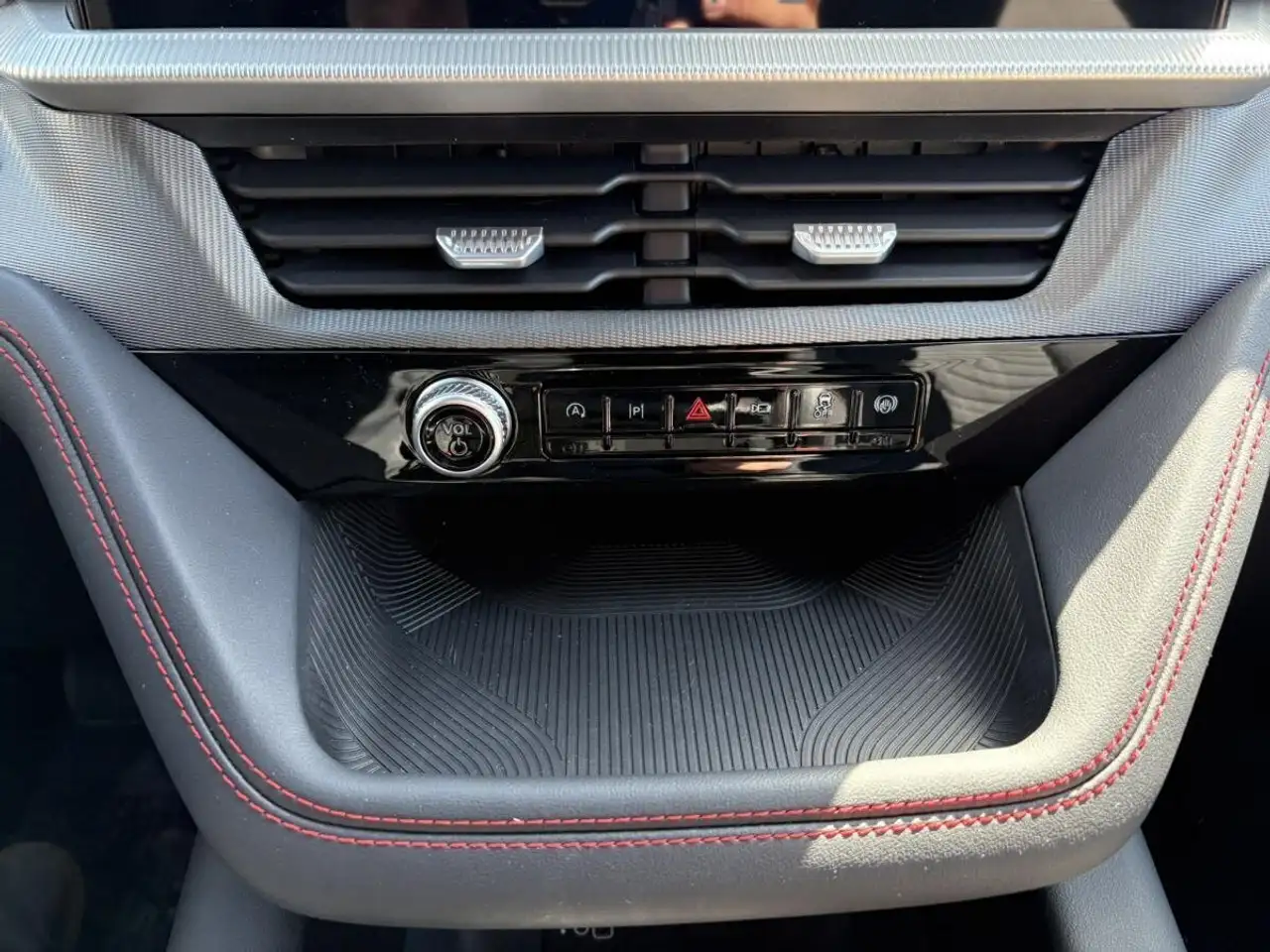 Ford Explorer снимка Ford Explorer