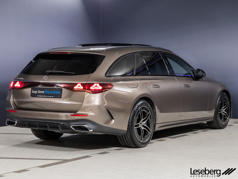 Mercedes-Benz E 300 E 300 e T AMG-Prem Night/Pano/Dig.Light/AHK/360° — photo 2