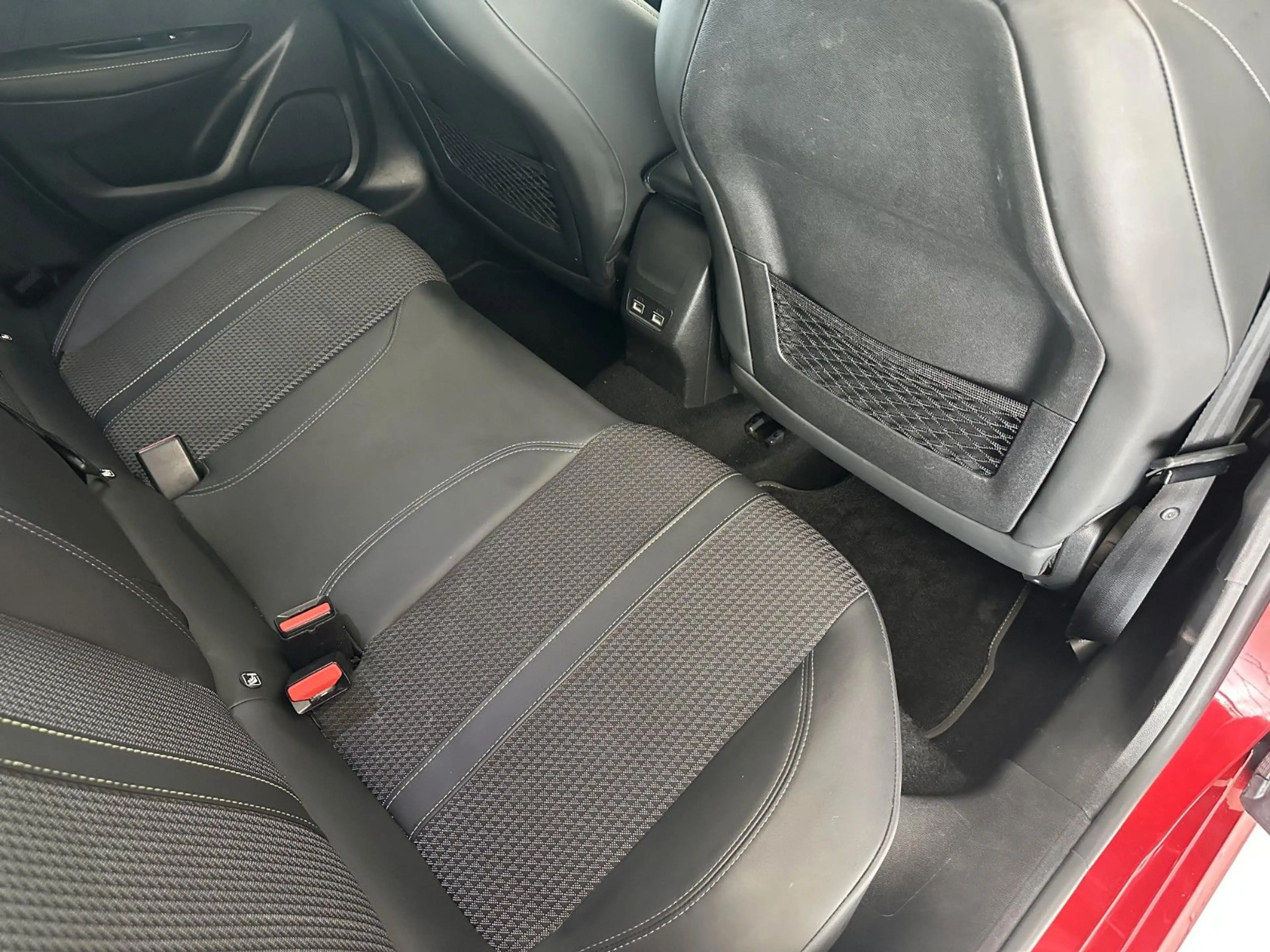 Peugeot 208 GT*Kamera*PDC*Key-Less*LKA*Tempo*LKA*DAB+* — photo 13