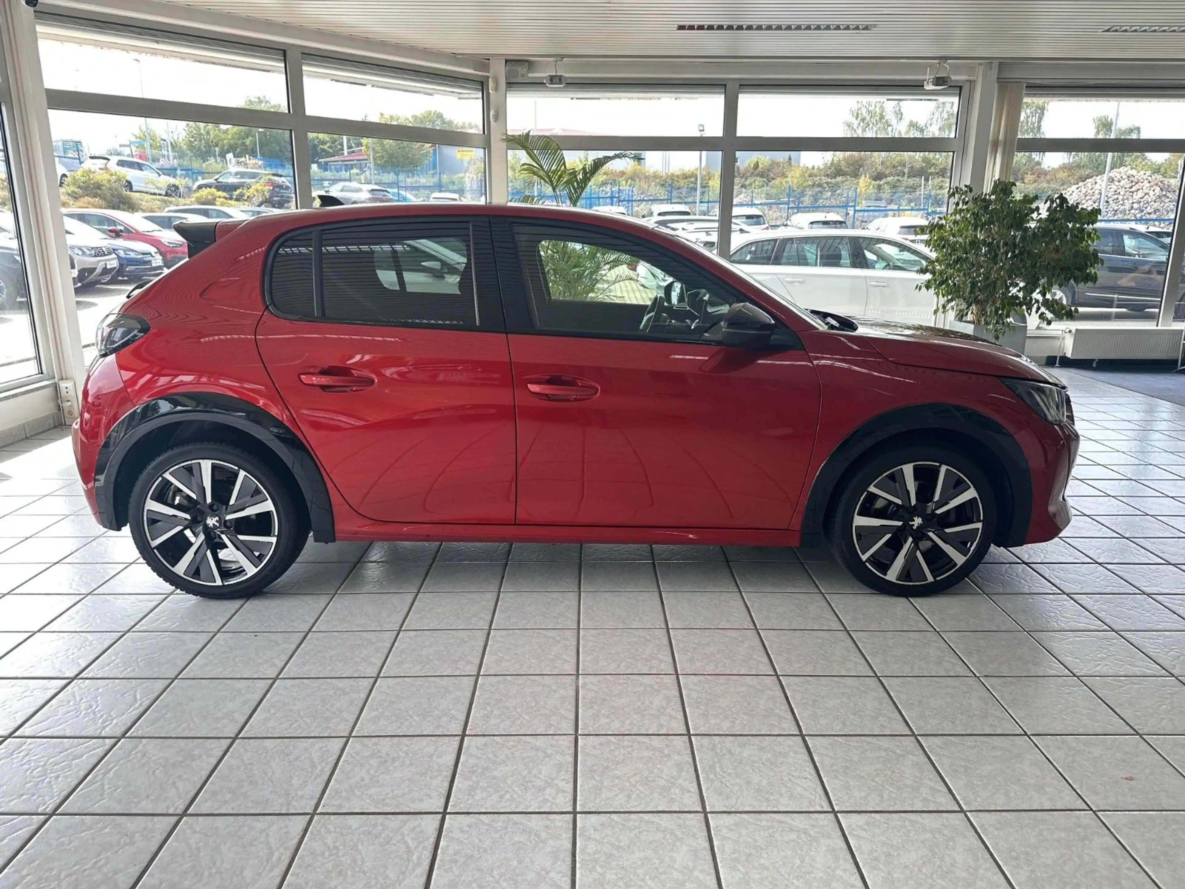 Peugeot 208 GT*Kamera*PDC*Key-Less*LKA*Tempo*LKA*DAB+* — photo 4