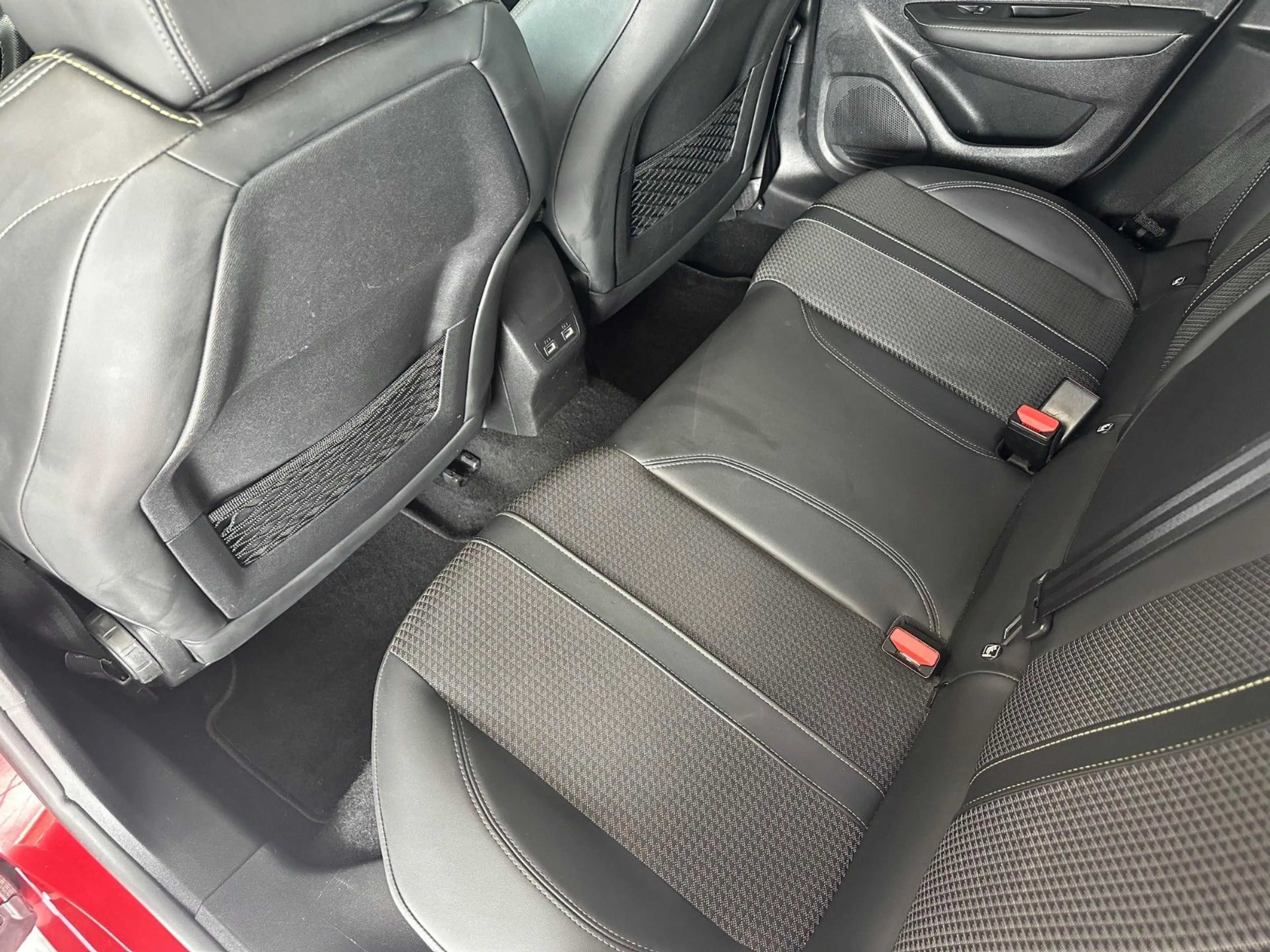 Peugeot 208 GT*Kamera*PDC*Key-Less*LKA*Tempo*LKA*DAB+* — photo 11
