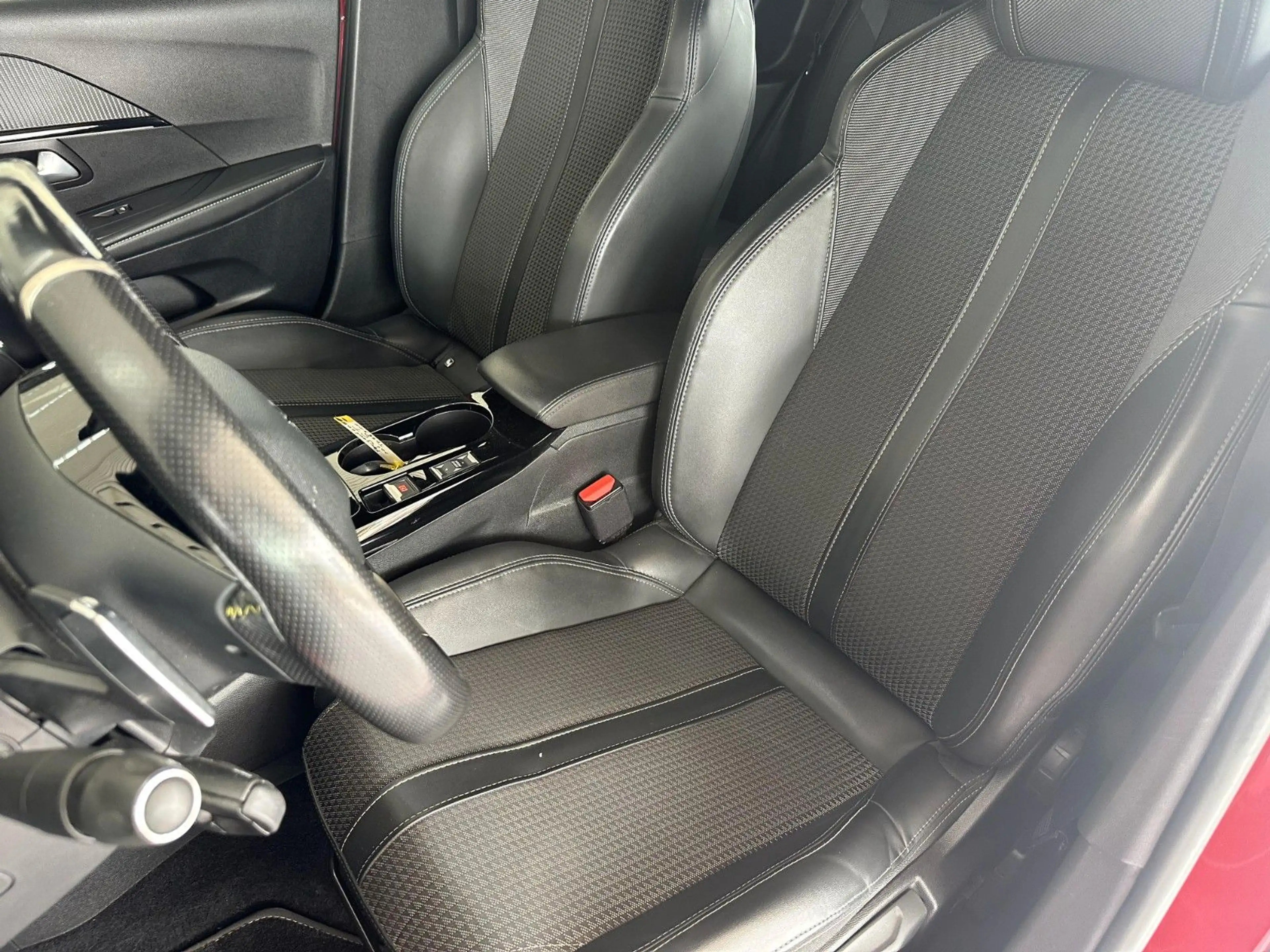 Peugeot 208 GT*Kamera*PDC*Key-Less*LKA*Tempo*LKA*DAB+* — photo 10