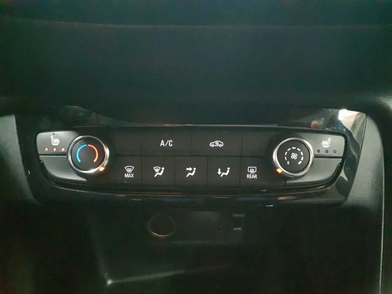 Opel Corsa Corsa 1.5D Edition NAVI KomfP PDC SHZ 15