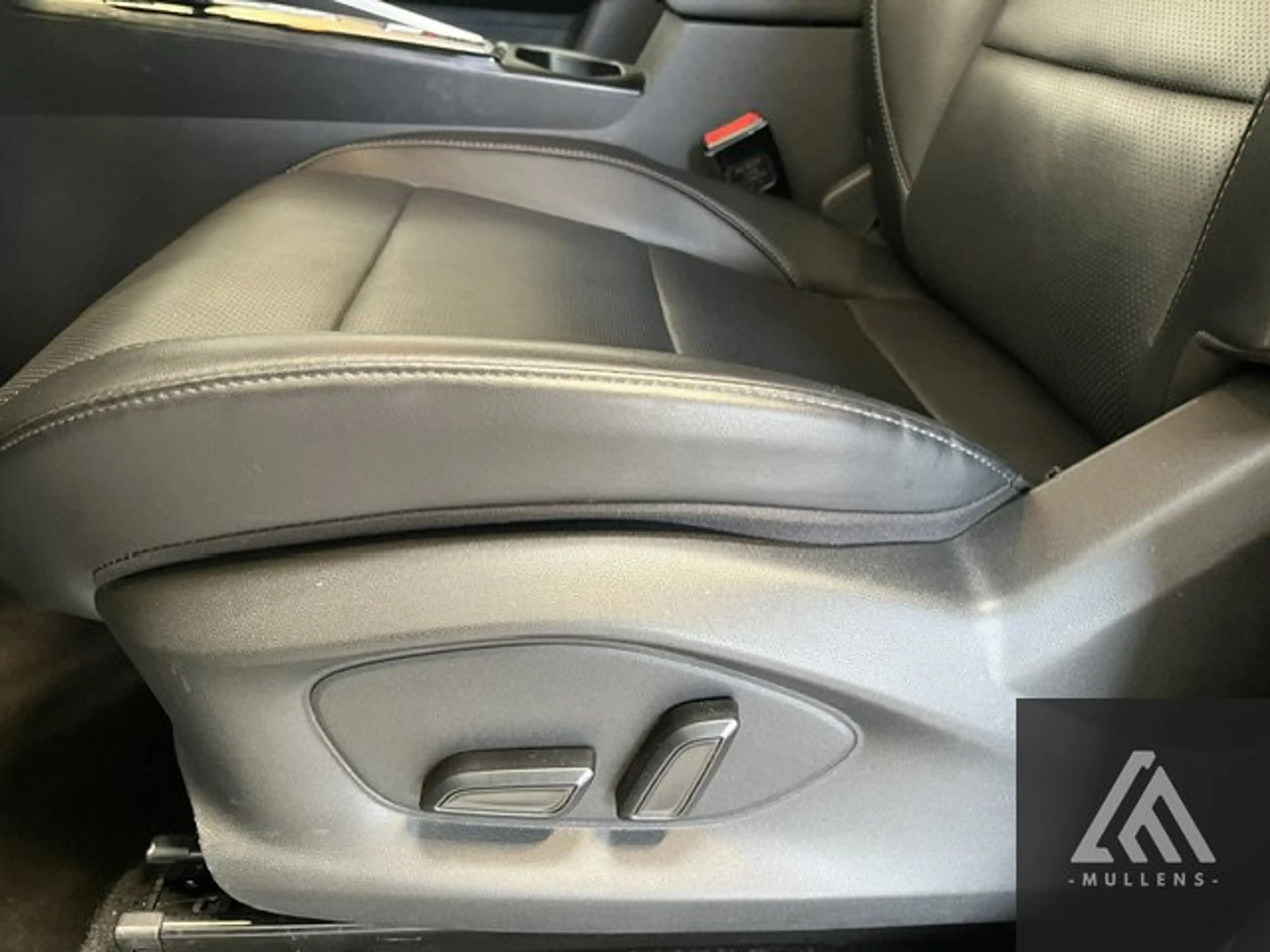 MG ZS Hybrid+ Luxury — photo 9