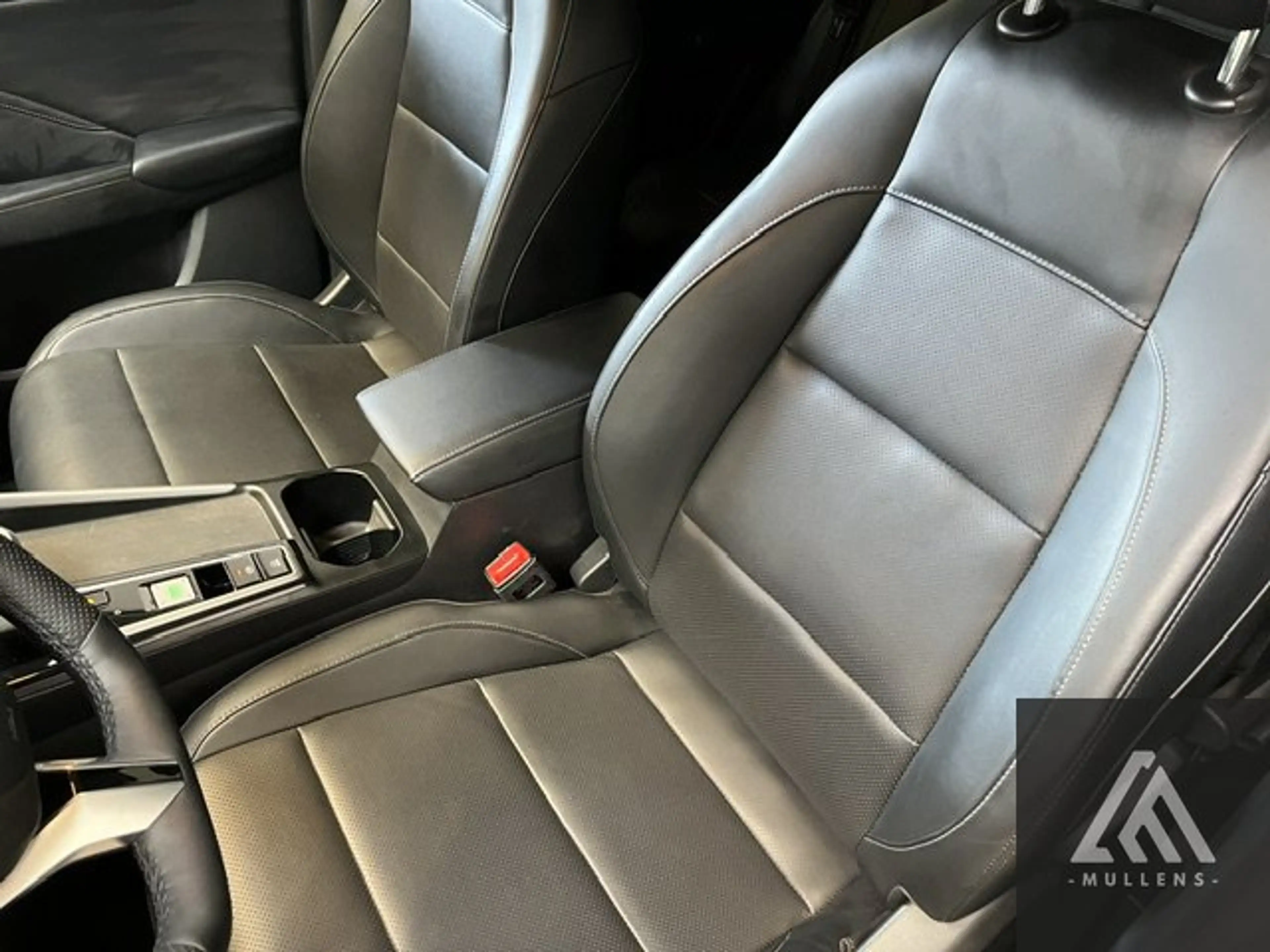 MG ZS Hybrid+ Luxury — photo 13