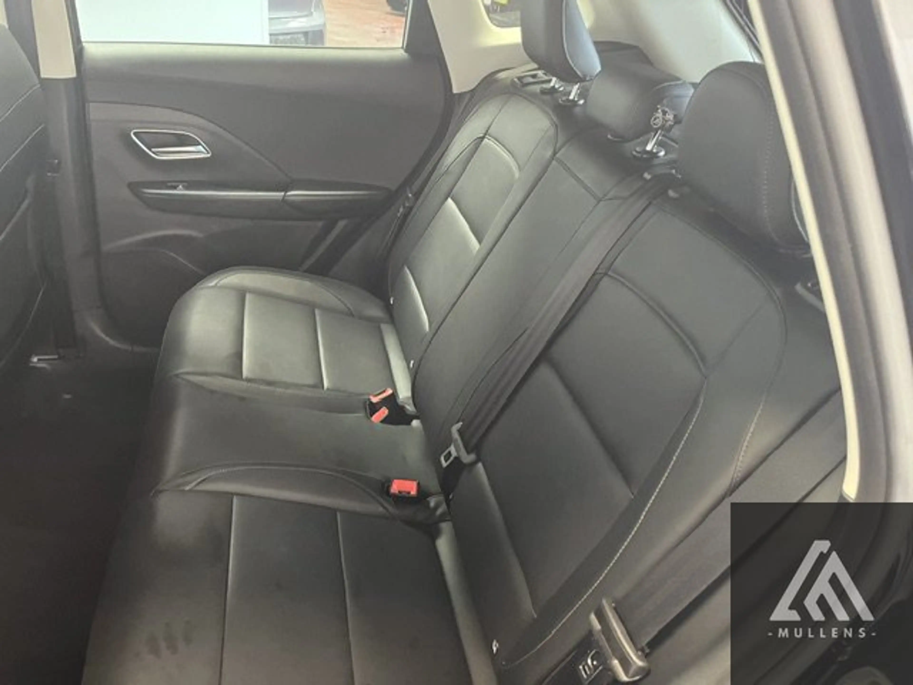 MG ZS Hybrid+ Luxury — photo 12