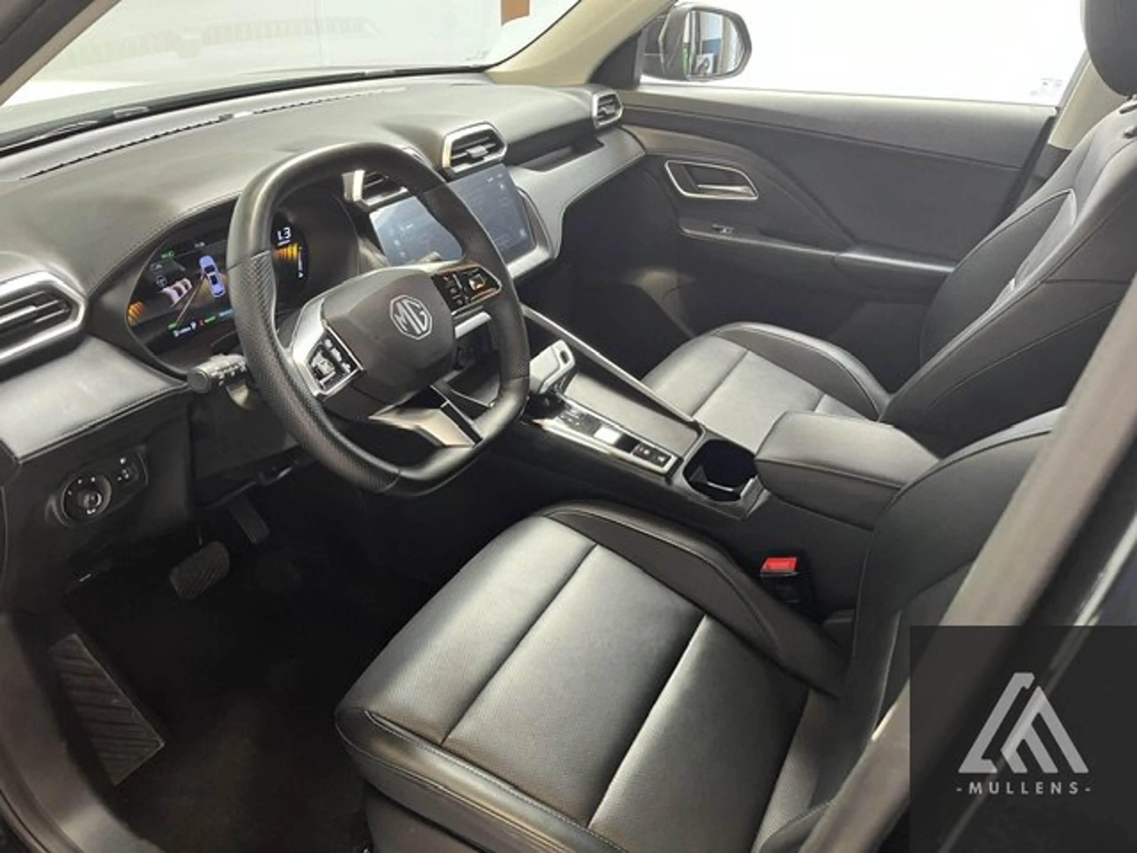 MG ZS Hybrid+ Luxury — photo 11