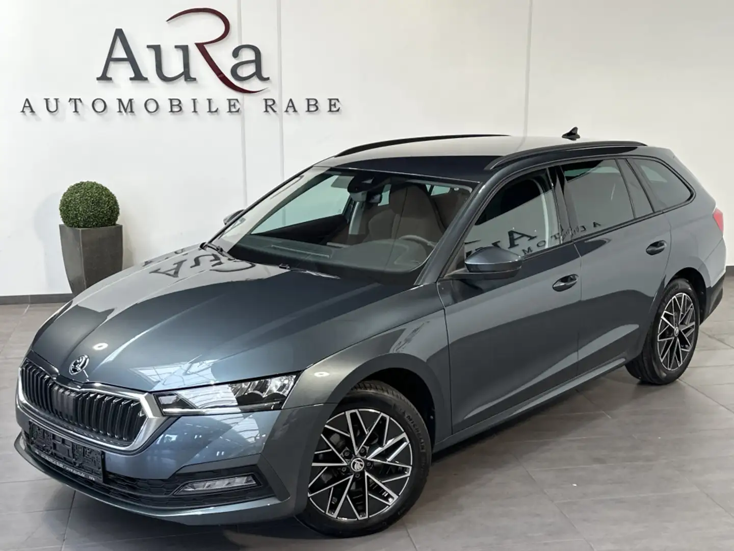 Skoda Octavia Combi 2.0 TDI DSG Ambition NAV+LED+17ZO Grau - 2