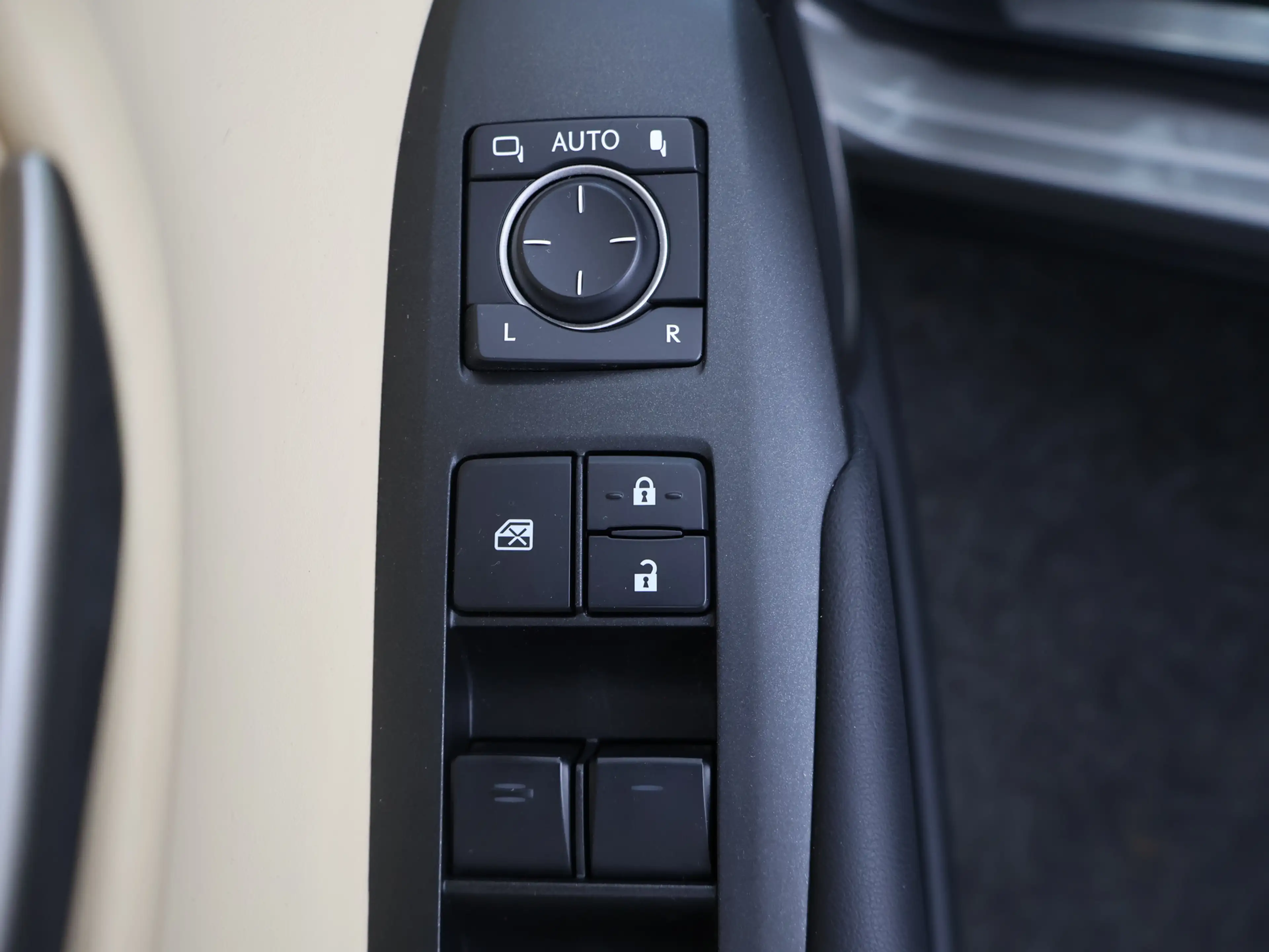 Lexus NX 300h AWD Sport Edition | Premium uitgevoerd | Dealerond — photo 4