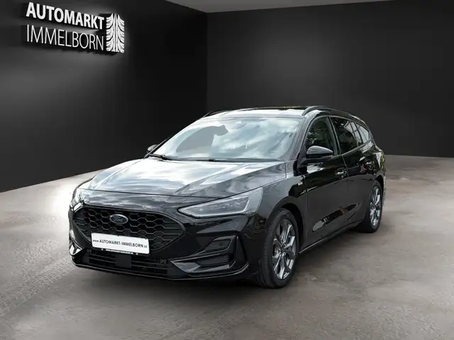 Ford Focus view 3