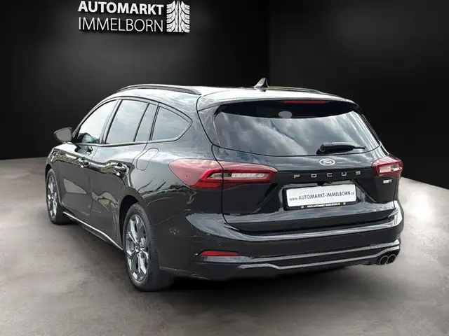 Ford Focus view 5