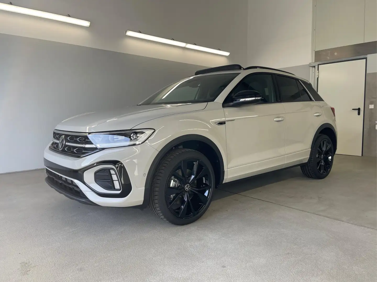 Volkswagen T-Roc R-Line 190PS 4M DSG Pano+AHK+Black+IQ.Light+IQ.... Grau - 1