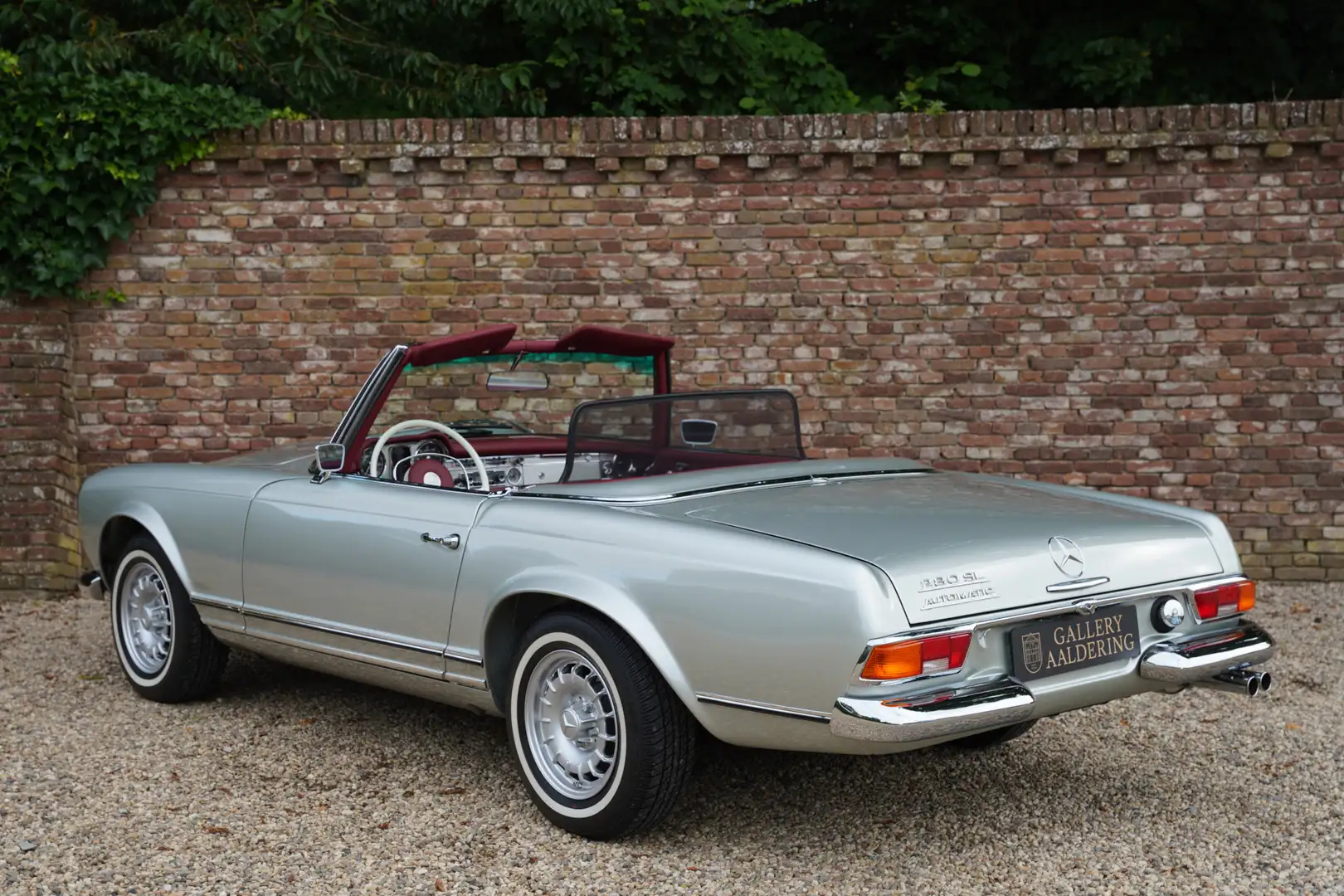 Mercedes-Benz SL 280 Pagode "Silver Grey over Maroon" "Bare metal"-rest Grijs - 2