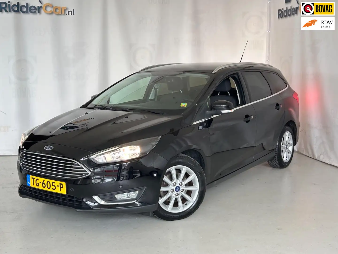 Ford Focus Wagon 1.0 Titanium|CRUISE|STUURVERW|PARK SENS|NAVI Negro - 1