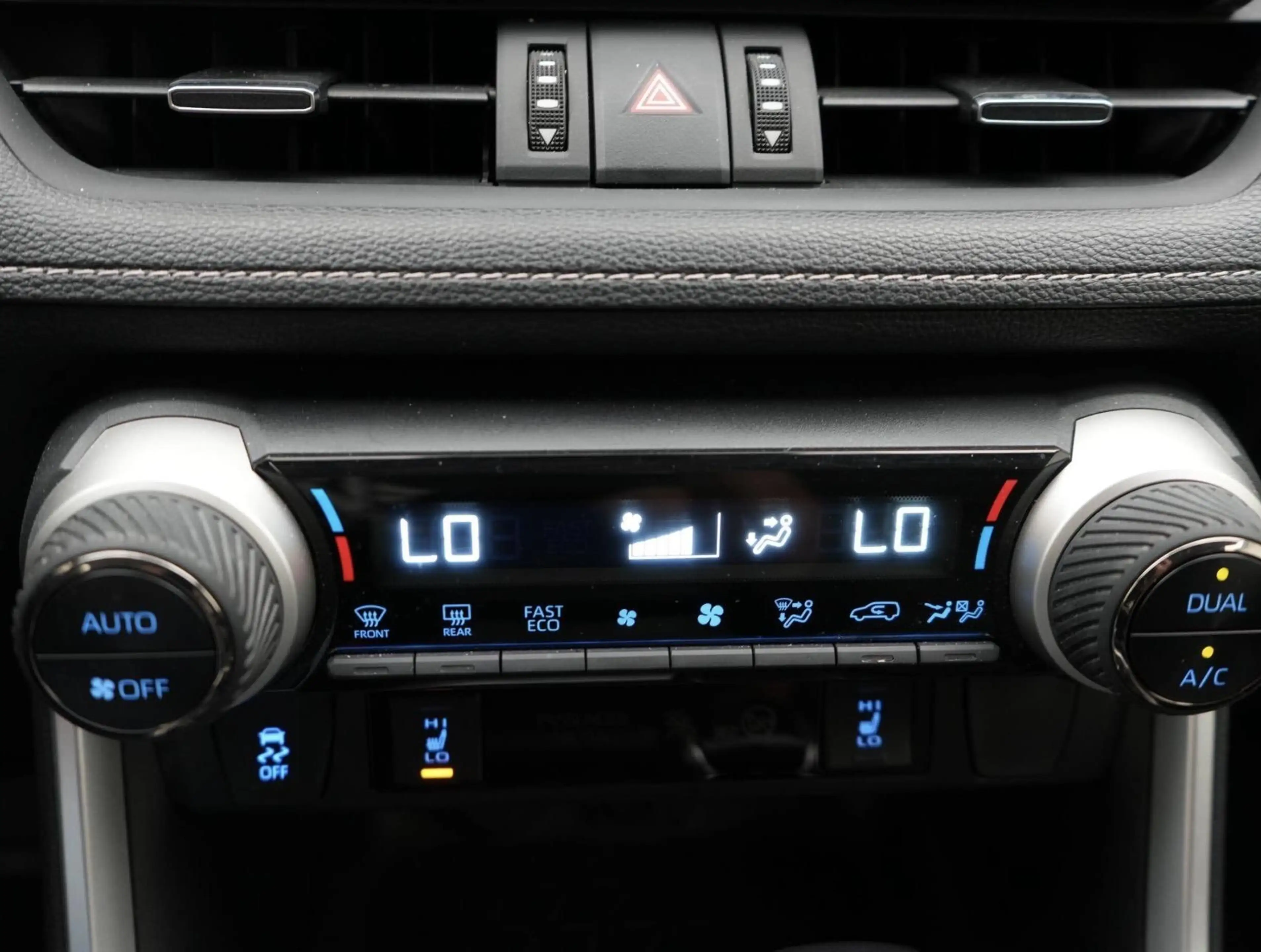 Toyota RAV 4 2.5 Hybrid Business — photo 12
