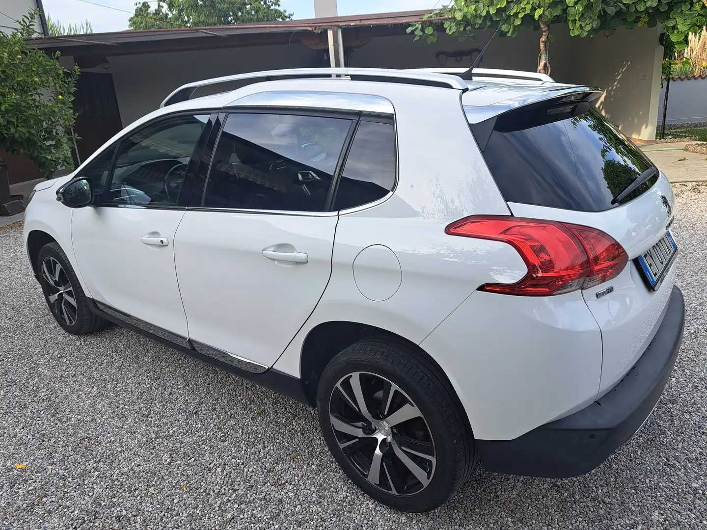 Peugeot 2008 2008 1.6 bluehdi Allure s Bianco - 2