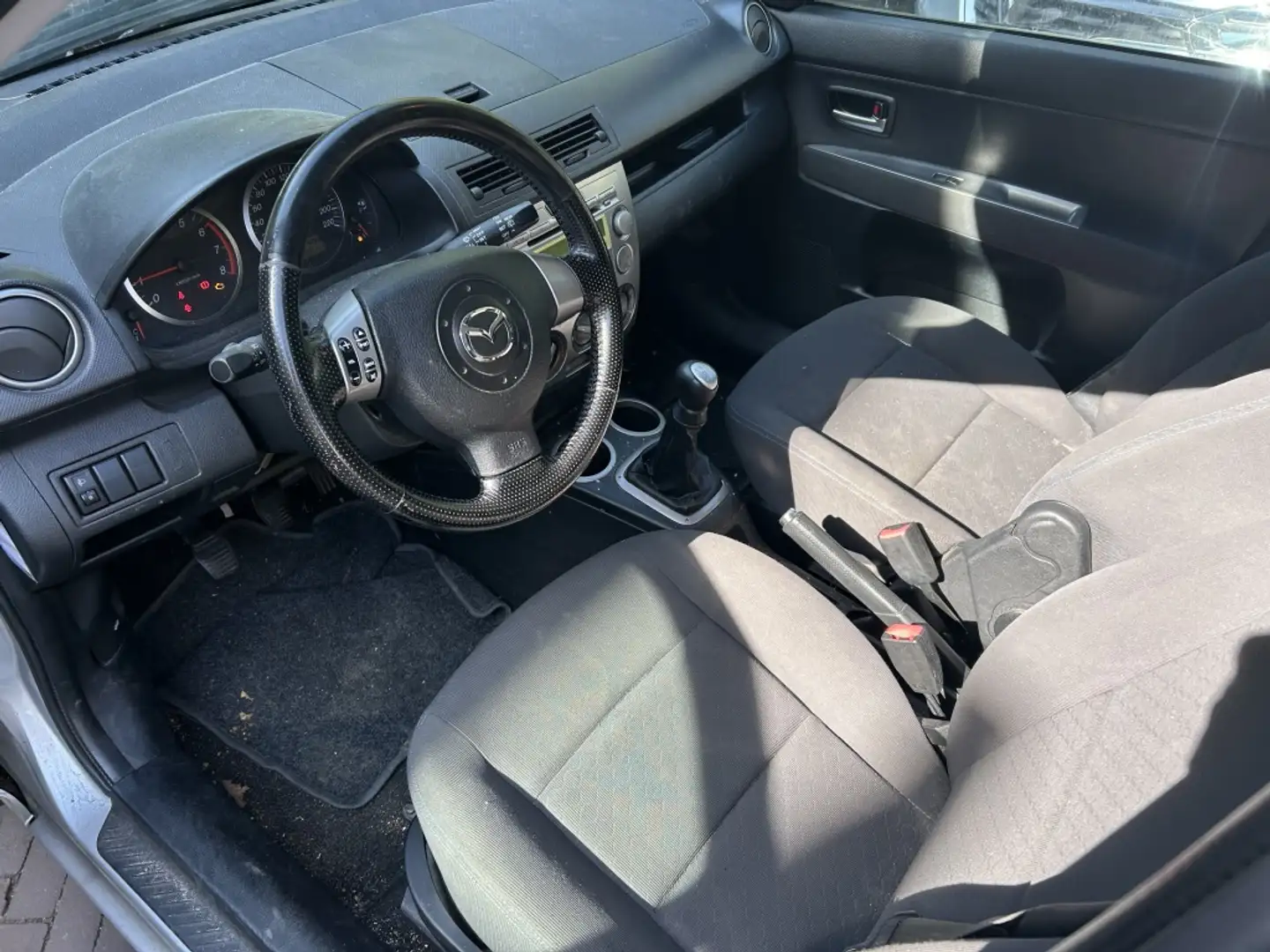 Mazda 2 1.4 Touring Export / Handel Grijs - 2