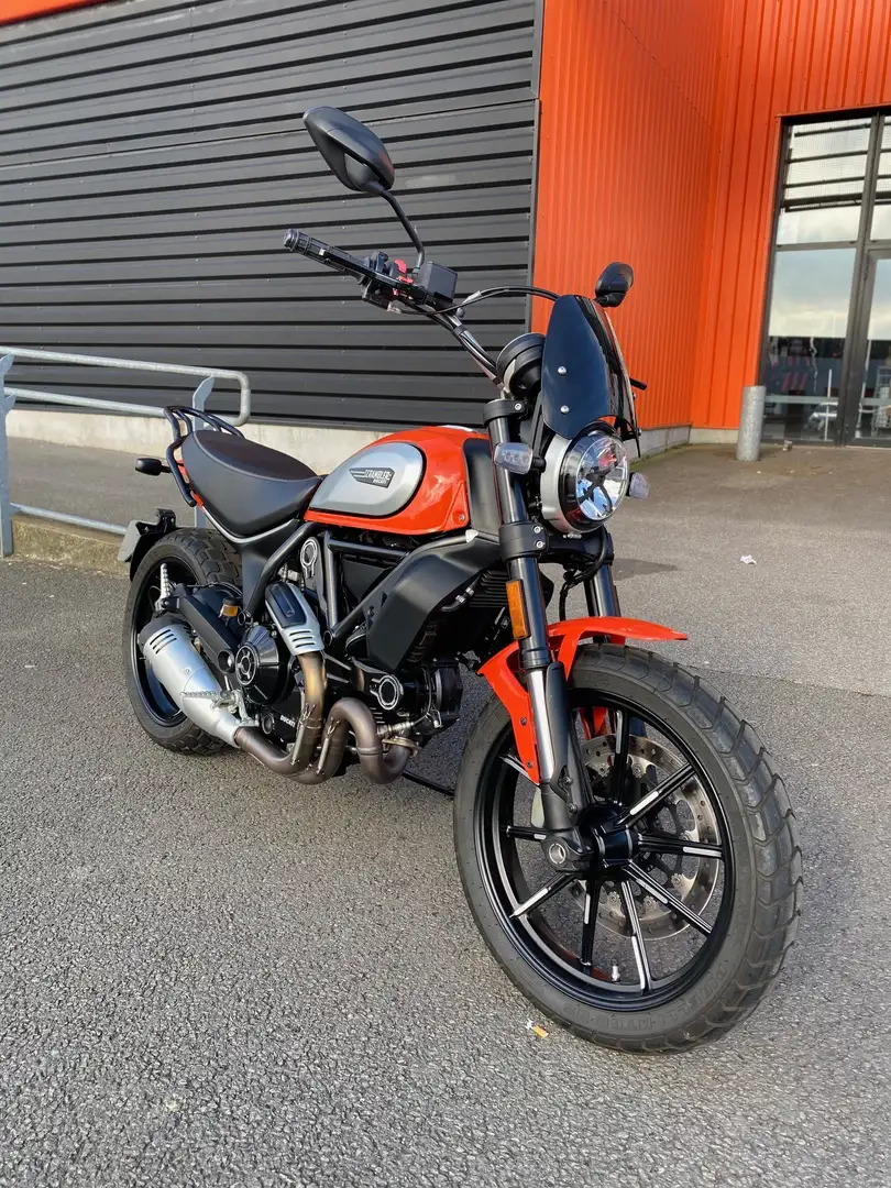 Ducati Scrambler - 1
