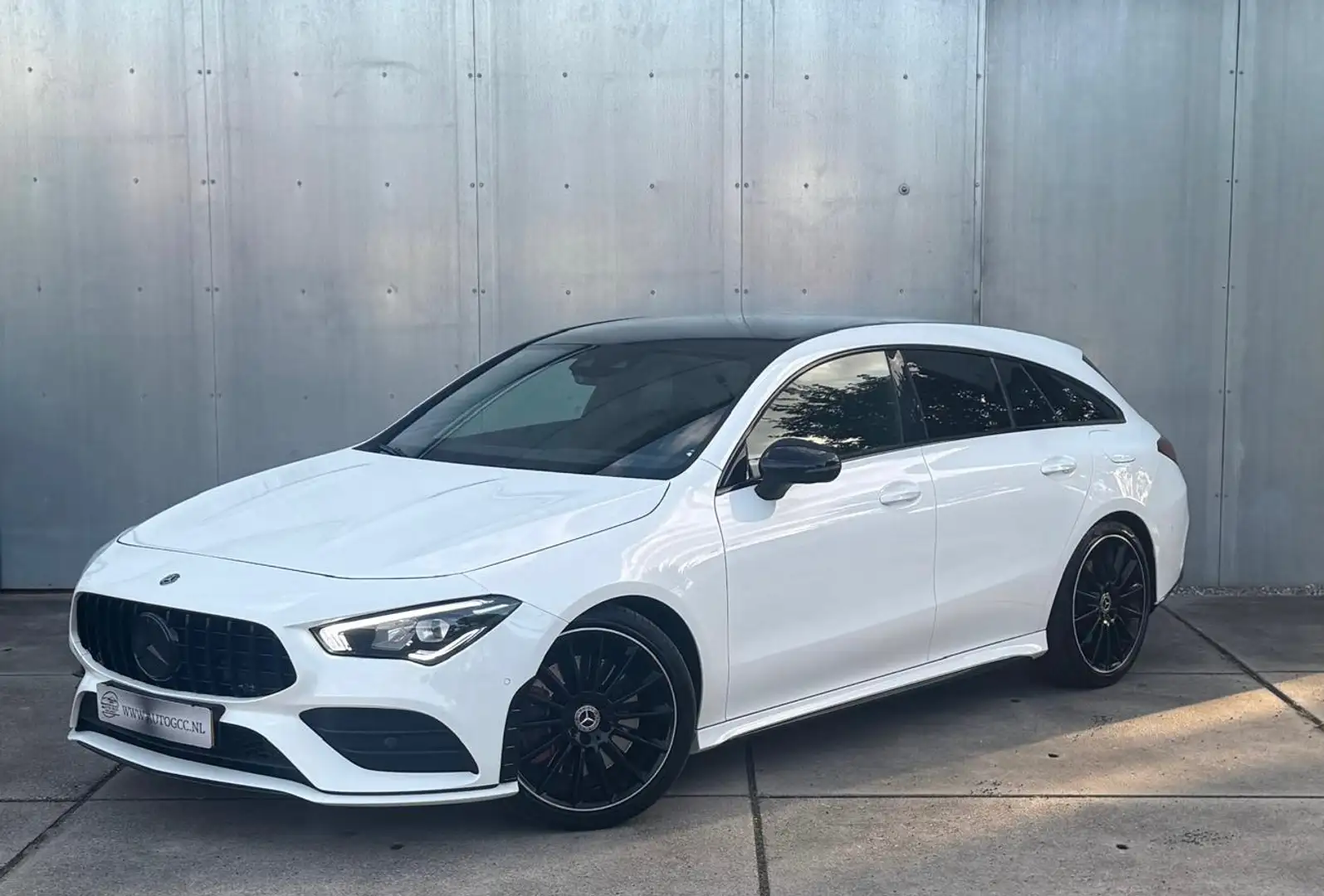 Mercedes-Benz CLA 220 Shooting Brake AMG NIGHT-PACK AUTOMAAT NAP BTW Blanc - 2