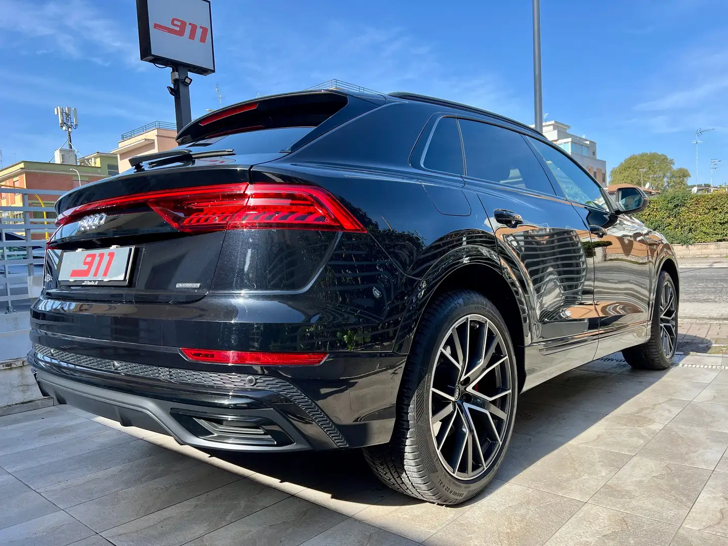 Audi Q8 50 3.0 tdi mhev S-Line 22" LED MATRIX Perfetta iva Zwart - 2