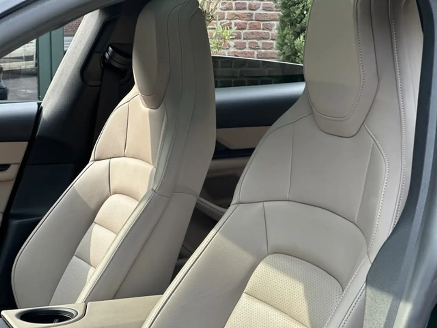 Porsche Taycan 4 Cross Turismo 21CT DESIGN*PANORAMA*KAMERA*ABSTAN Grün - 2