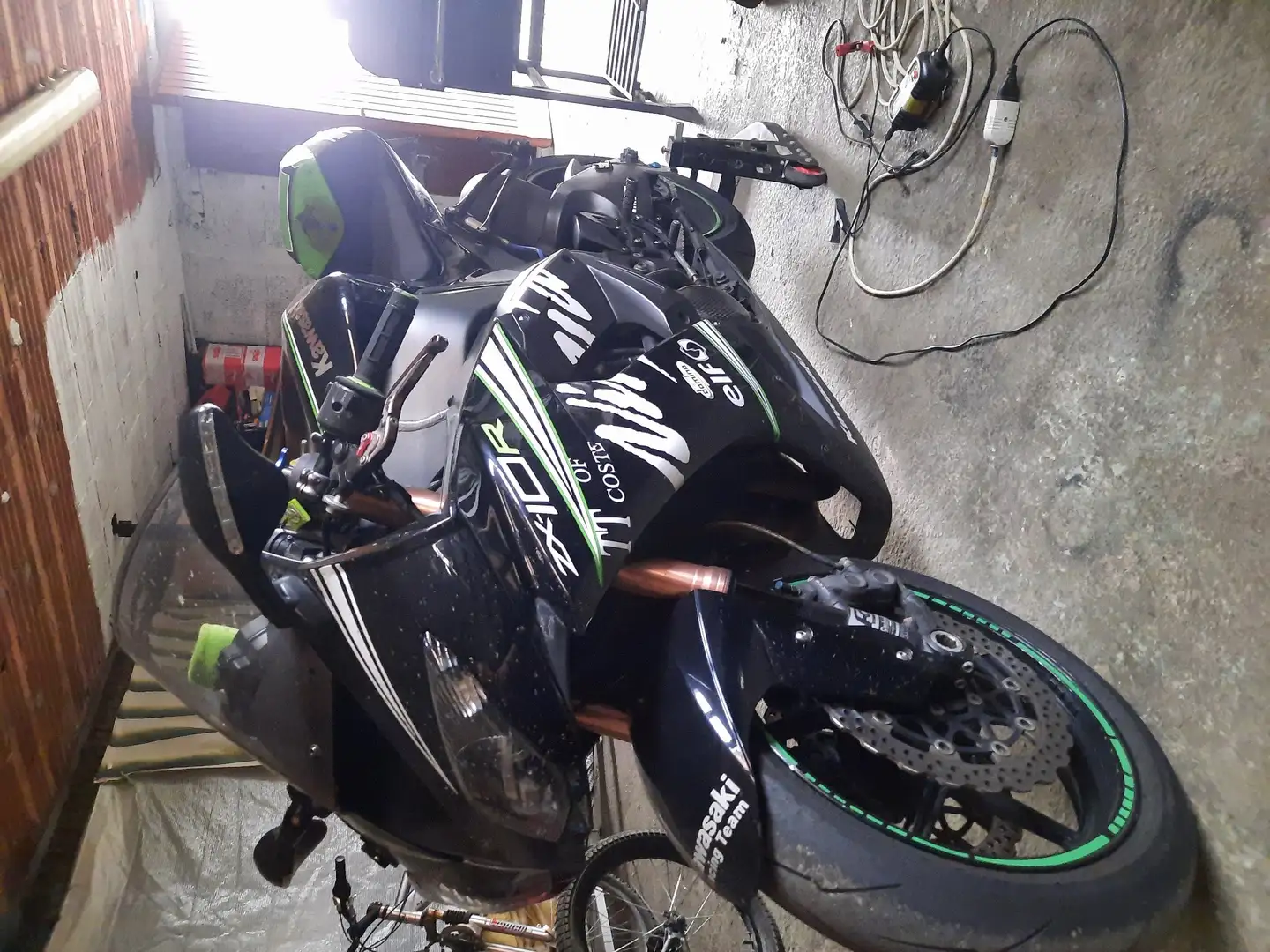 Kawasaki Ninja ZX-10R winter test Noir - 1
