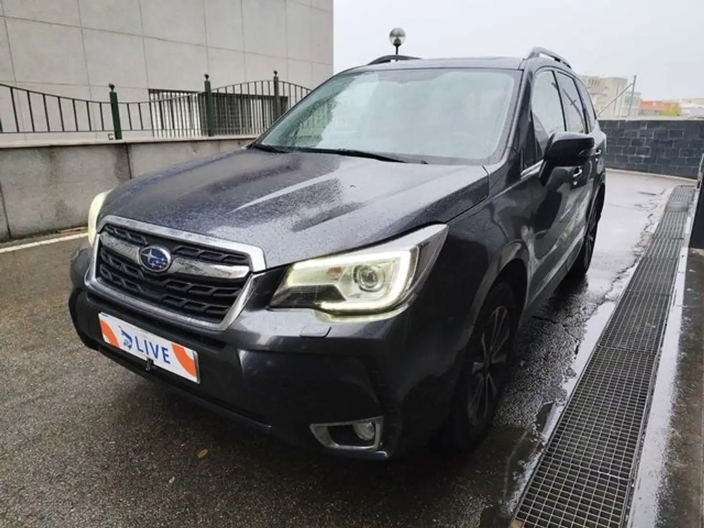 Subaru Forester 2.0 XT Executive Plus CVT Noir - 1