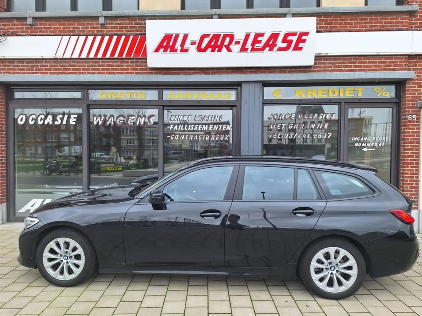 BMW 318 Touring Avant/Trekhaak /Park-ass/LEDER/ Busn. Pack Nero - 1