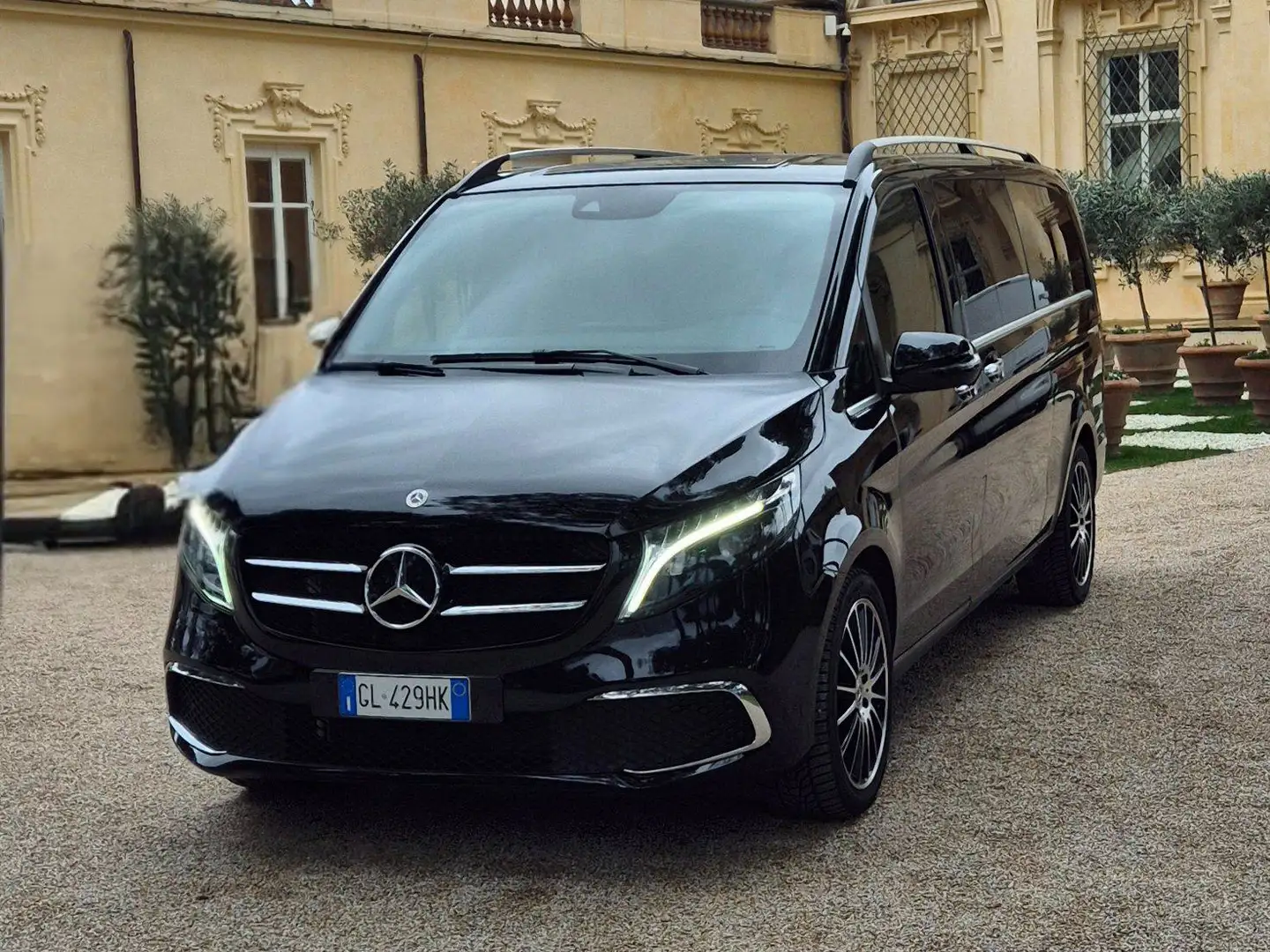Mercedes-Benz V Classe V - W447 Extralong 250 d Premium auto Negru - 2