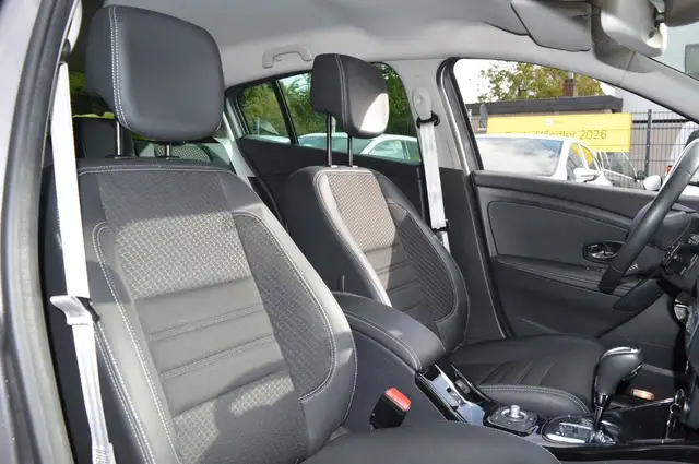 Renault Megane view 9