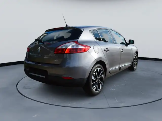 Renault Megane view 3