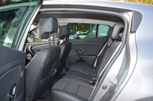 Renault Megane view 12