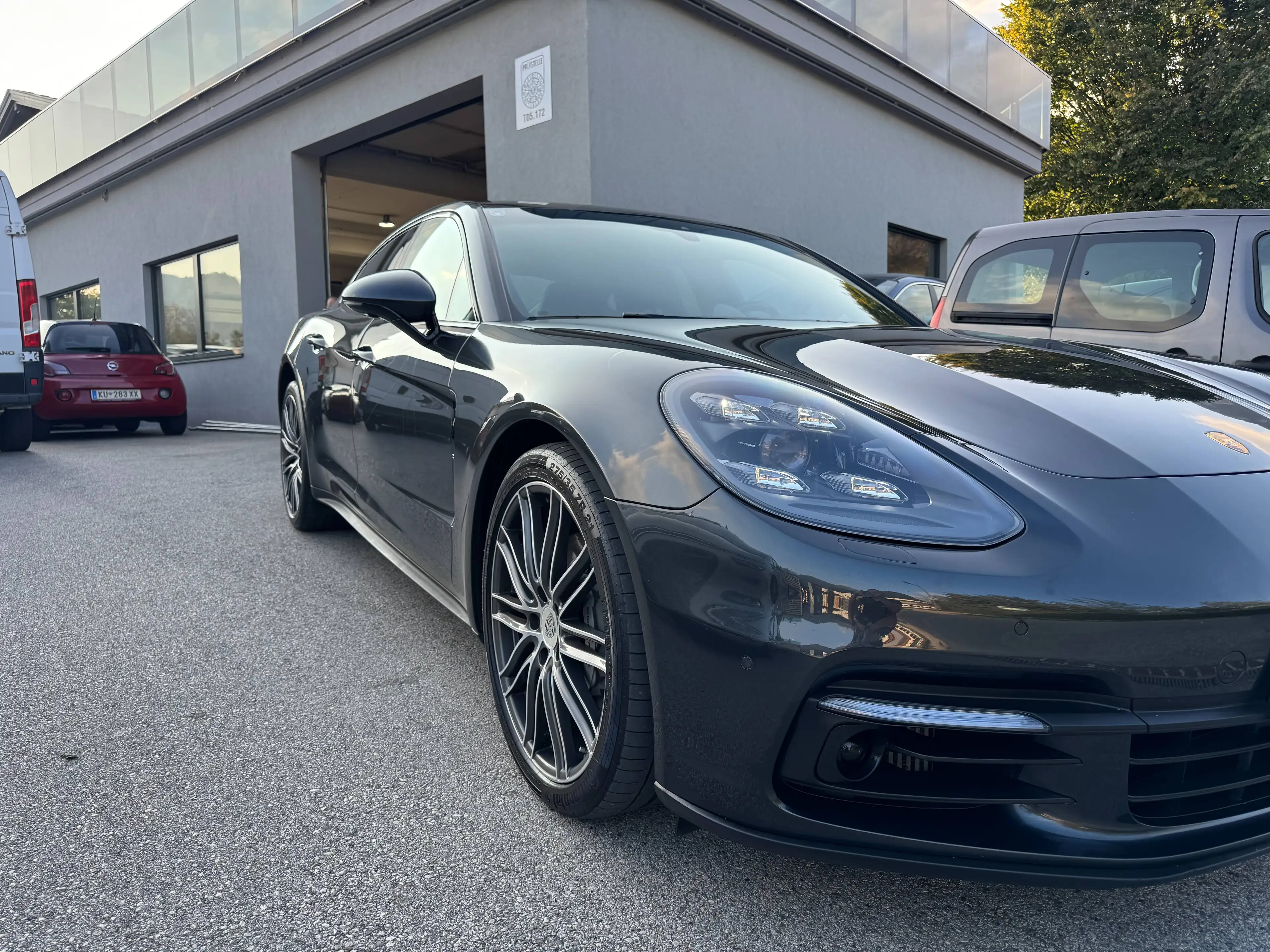 Porsche Panamera 4 S — photo 8