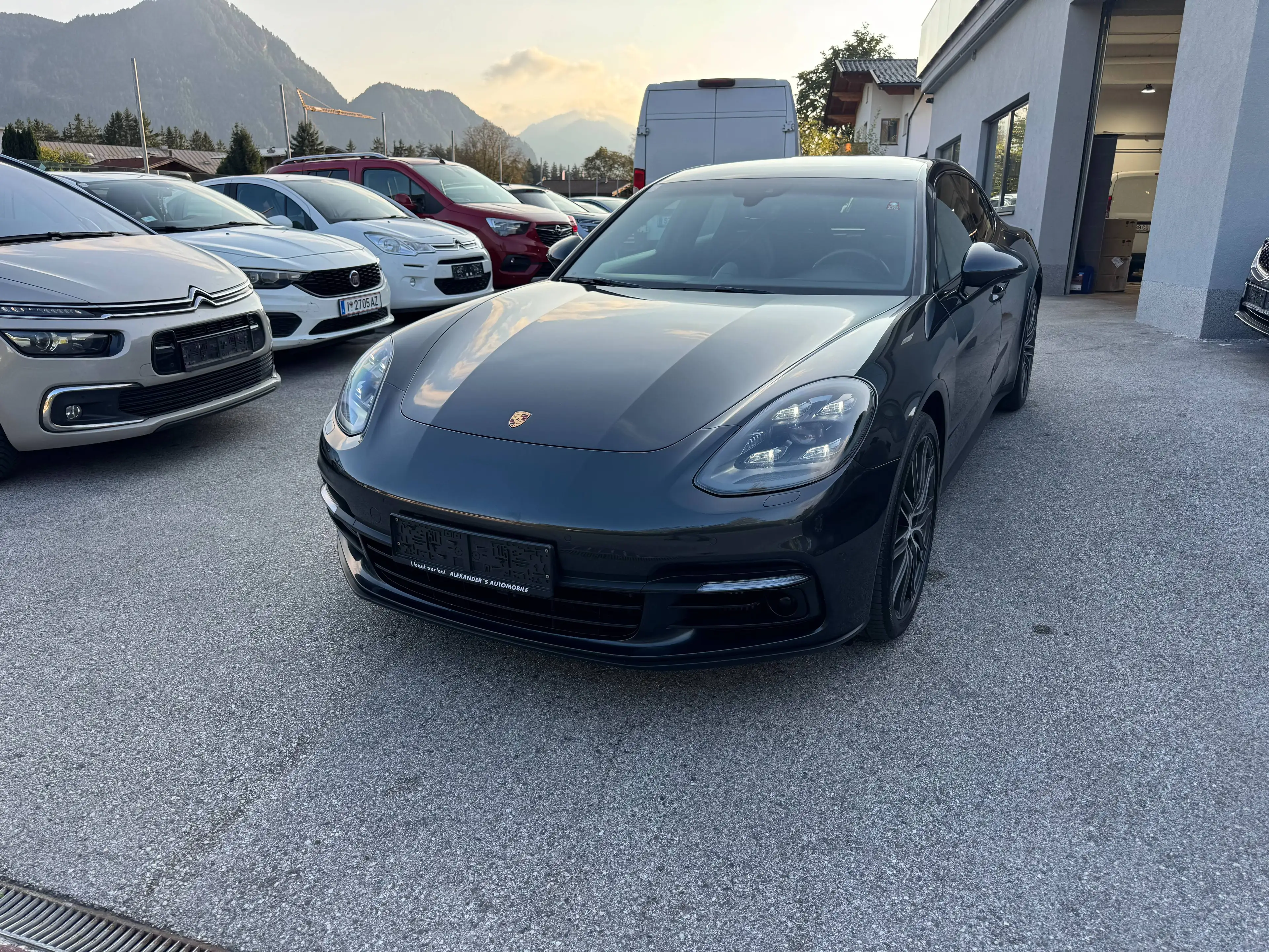 Porsche Panamera 4 S — photo 3