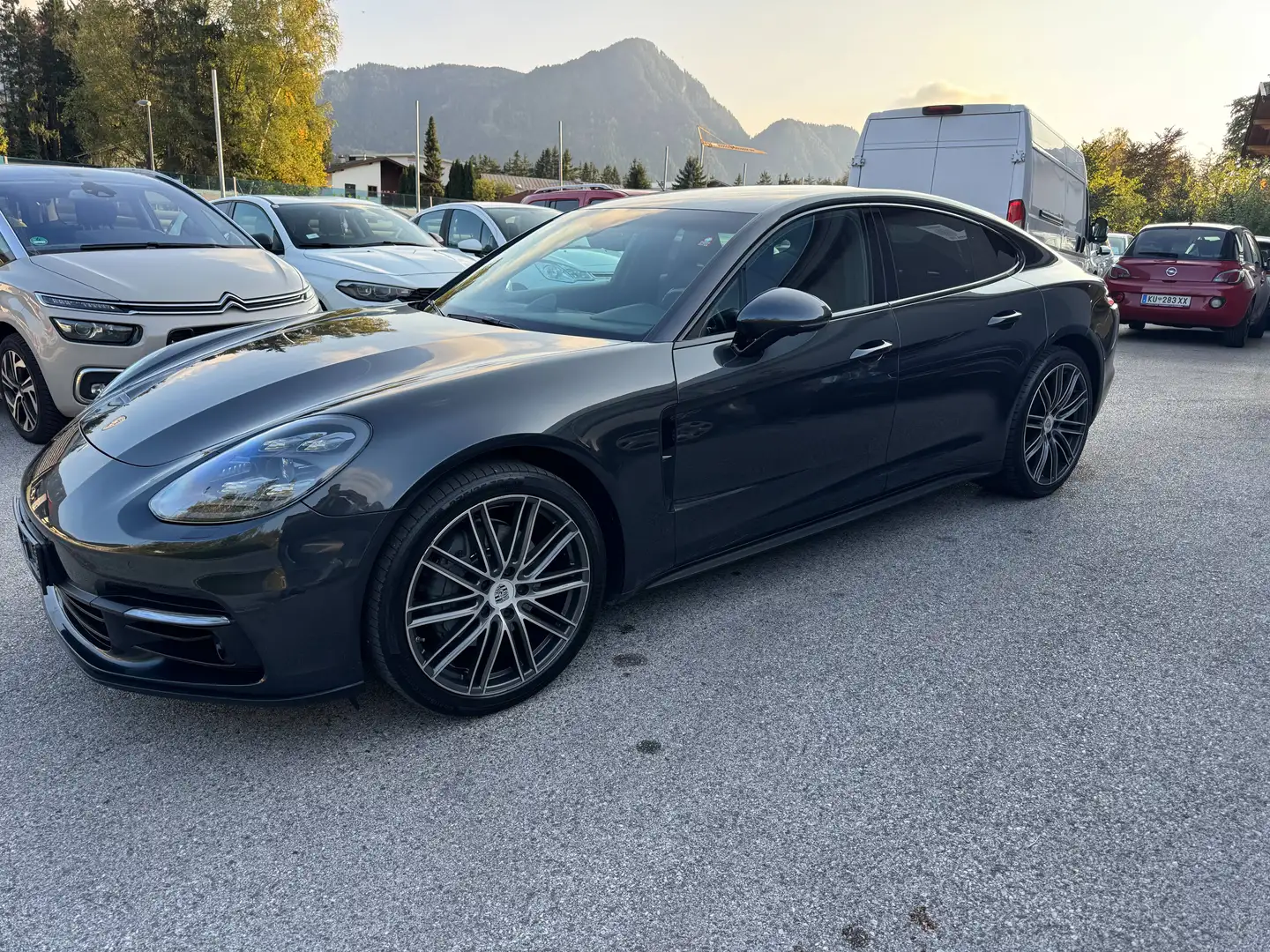 Porsche Panamera 4 S Grau - 1