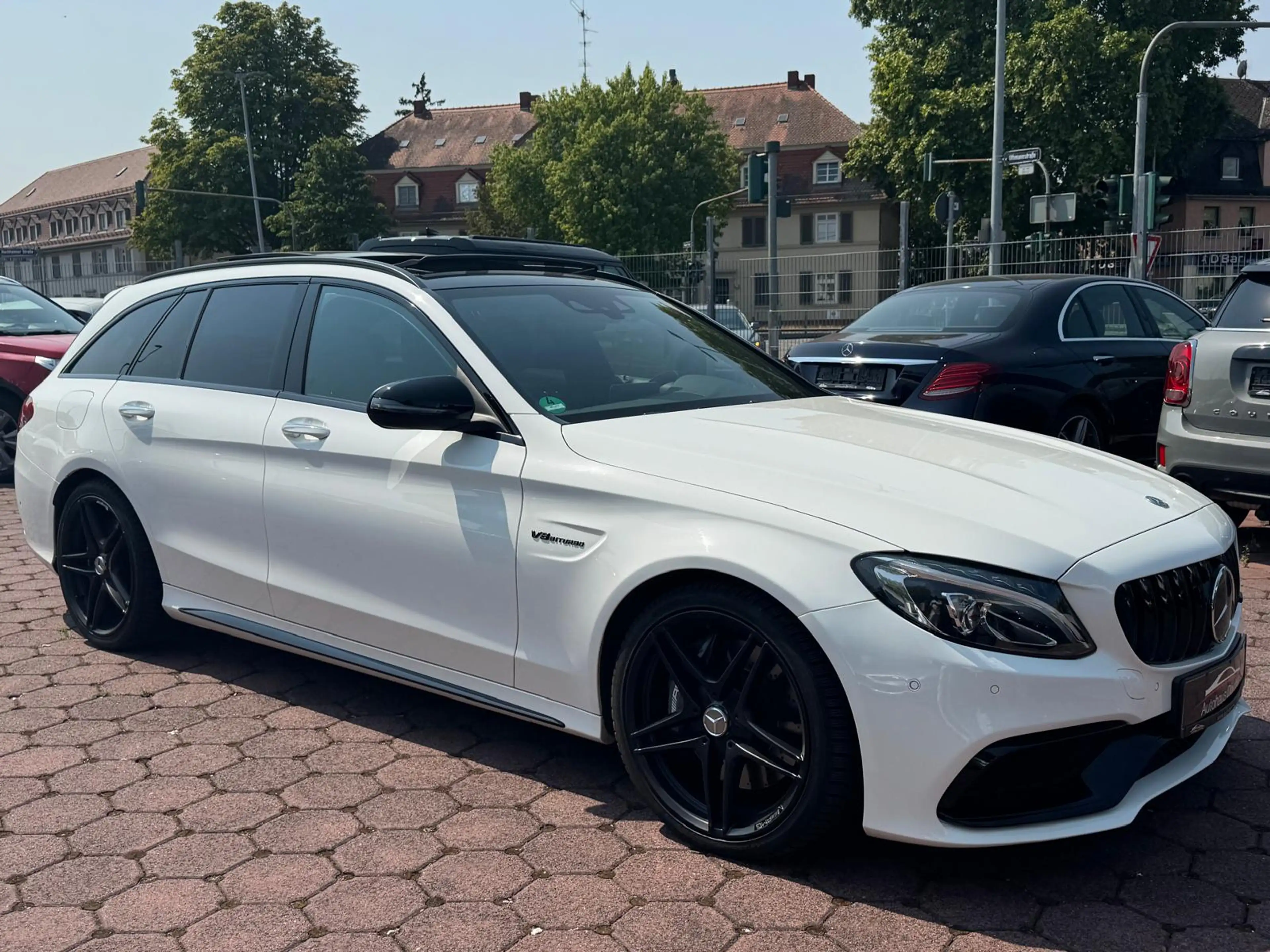 Mercedes-Benz C 63 AMG PAGA BURM PANO KEYLESS FAHRASS+ RFKA — photo 3