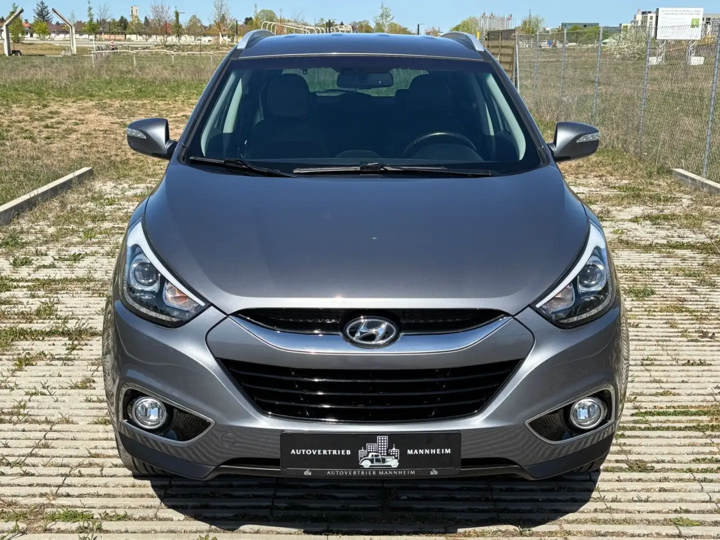 Hyundai iX35 FIFA World Cup Edition 2WD /1.HD/KAMERA Grijs - 2