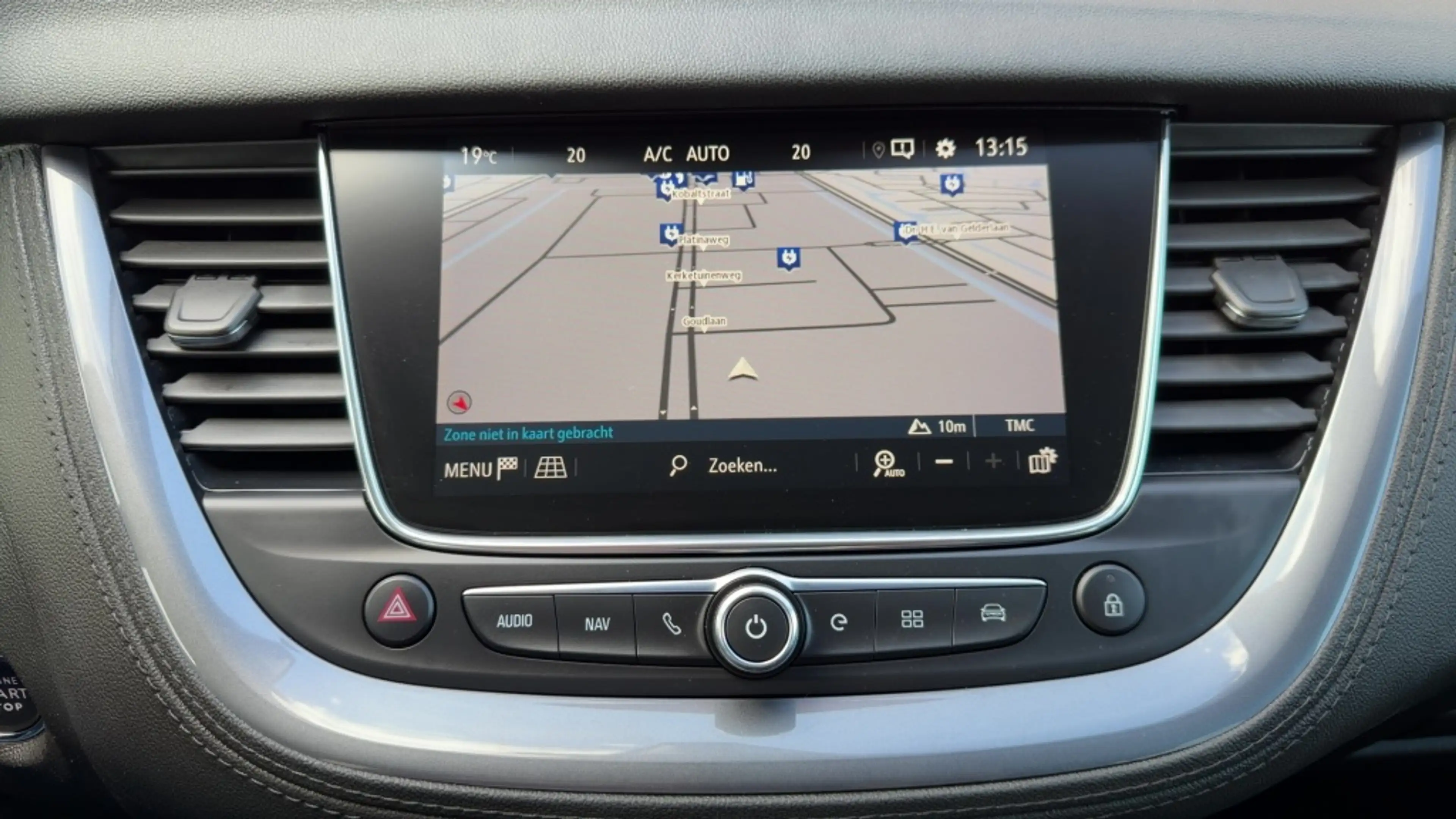 Opel Grandland X 1.6 Turbo Plug-in Hybride Business Elegance 360 Ca — photo 24