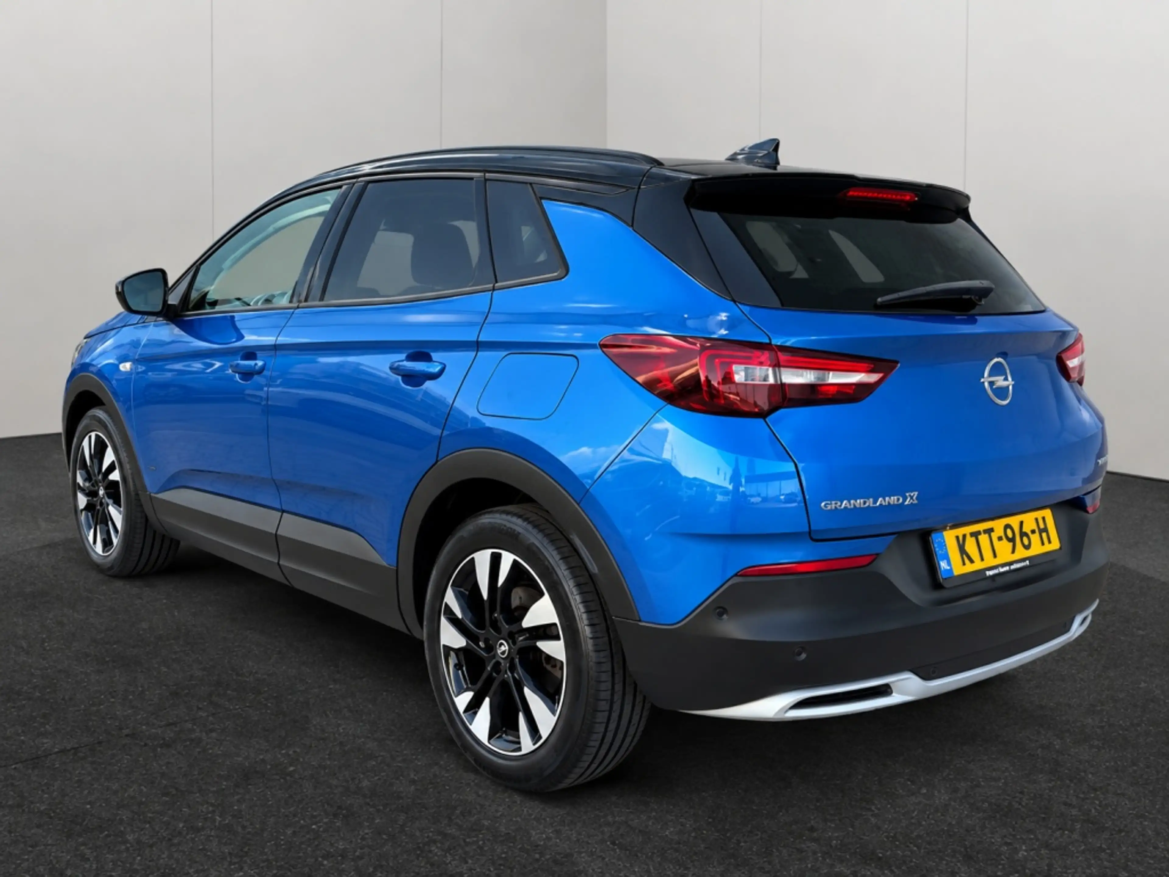 Opel Grandland X 1.6 Turbo Plug-in Hybride Business Elegance 360 Ca — photo 2