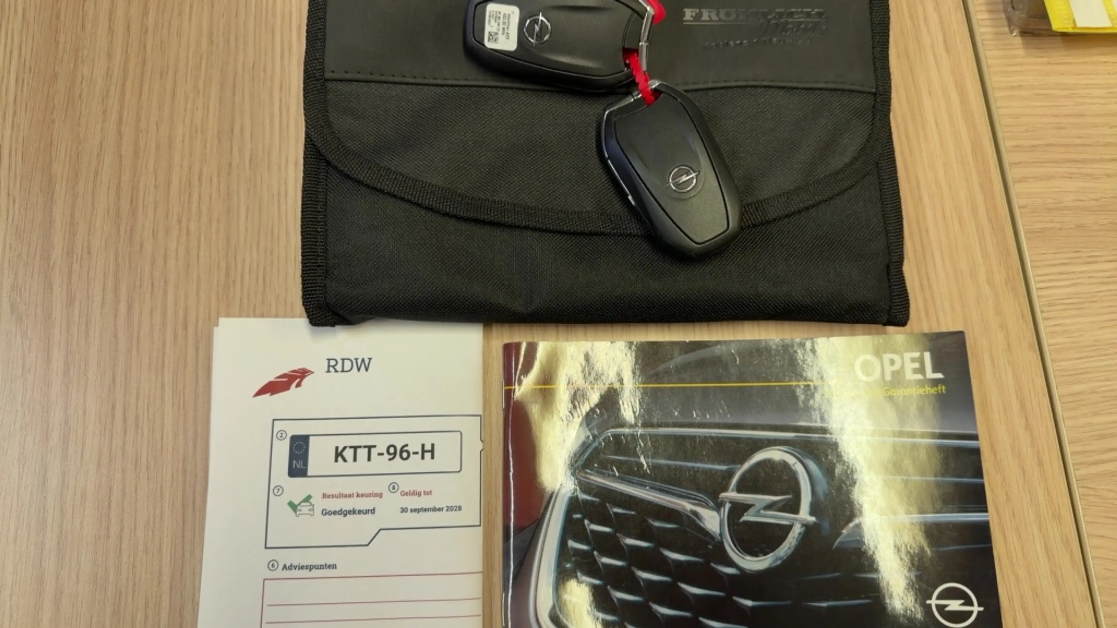 Opel Grandland X 1.6 Turbo Plug-in Hybride Business Elegance 360 Ca — photo 35