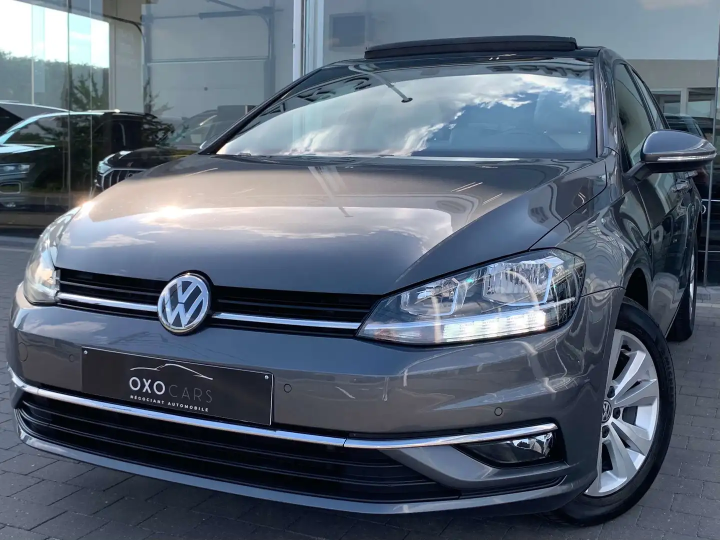 Volkswagen Golf 7.5 1.0TSI / Toit Pano / Gps / Cuir / FULL OPTIONS Gris - 1