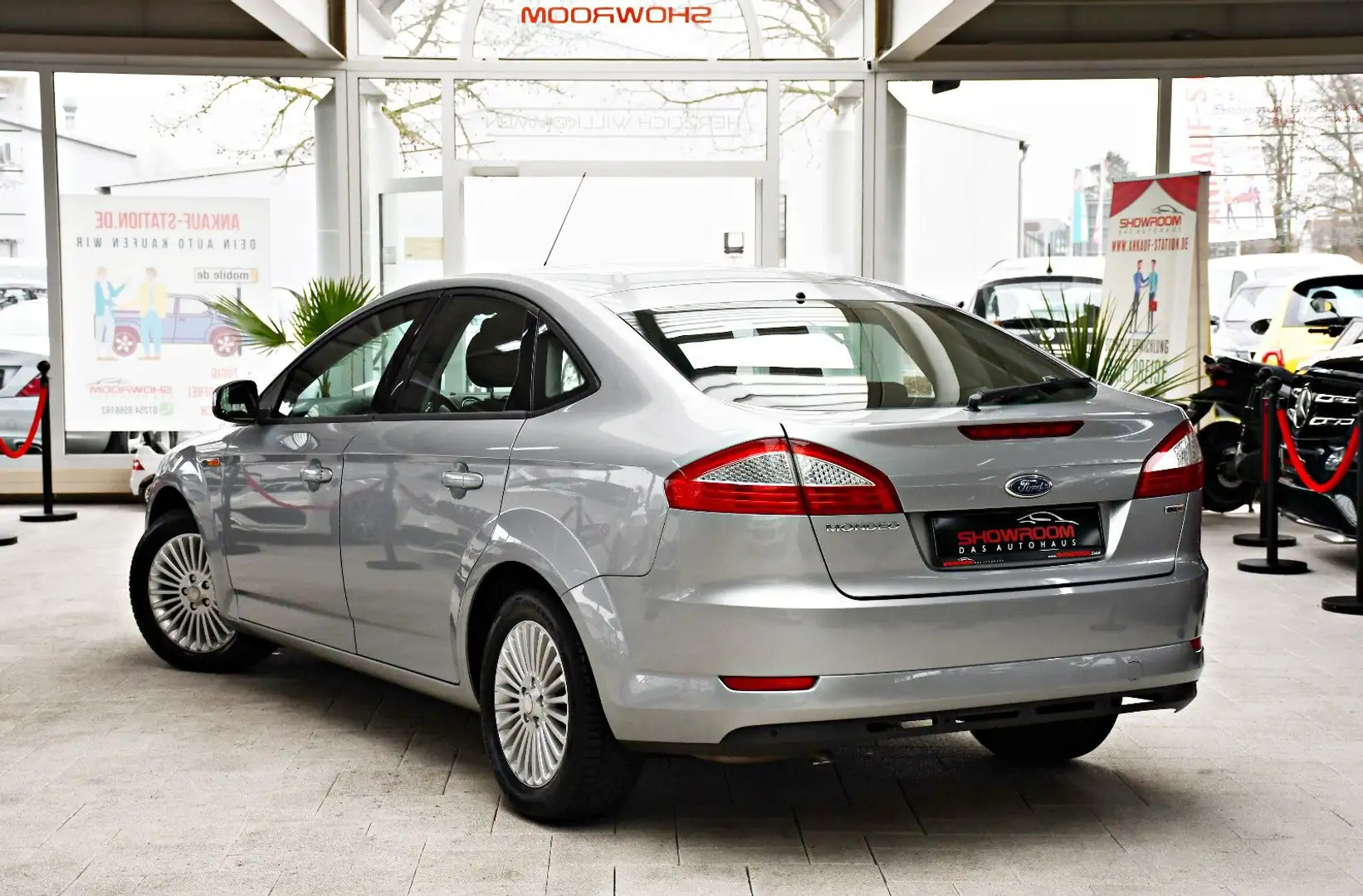 Ford Mondeo Lim. Trend Automatik Diesel 1.Hd Rentner Zilver - 2