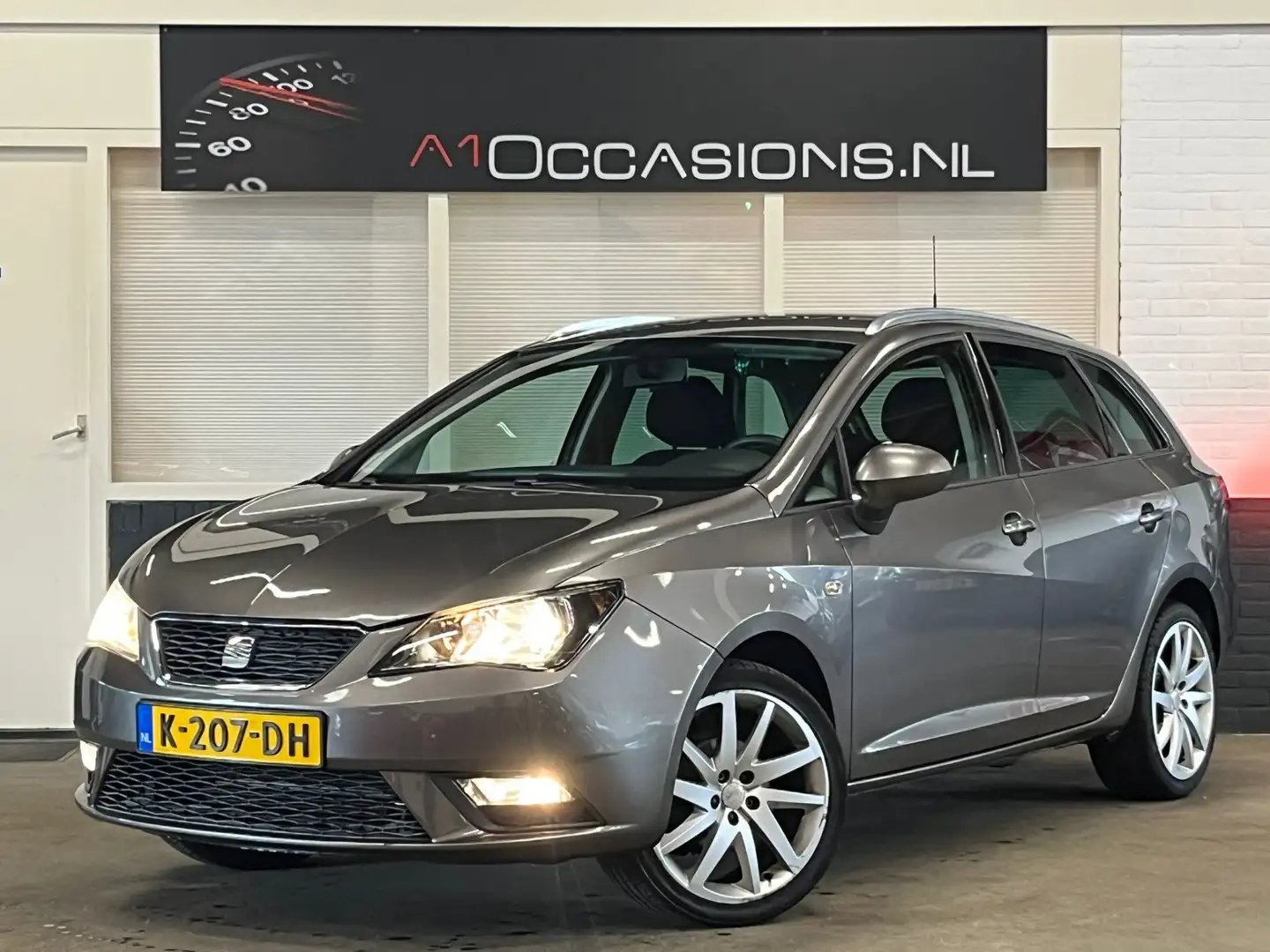 SEAT Ibiza ST 1.2 TSI Style Grijs - 2