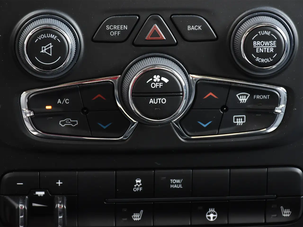 RAM 1500 снимка RAM 1500