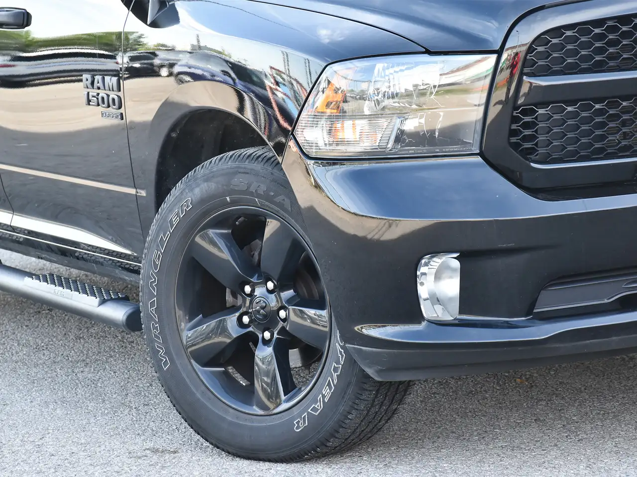 RAM 1500 снимка RAM 1500
