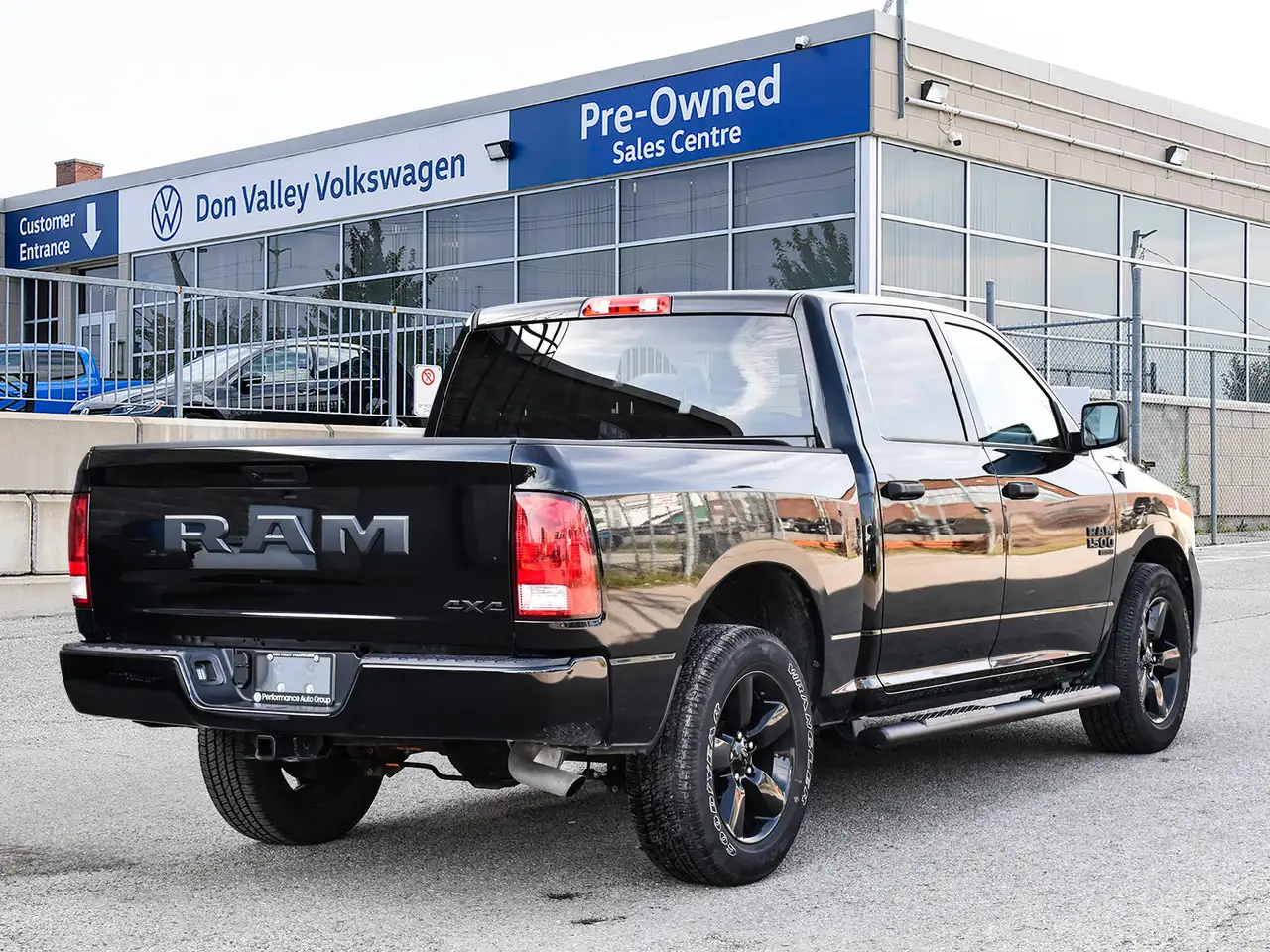 RAM 1500 снимка RAM 1500