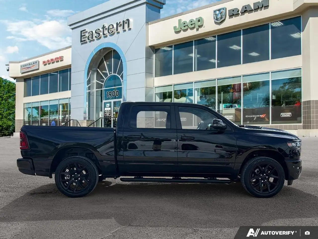 RAM 1500 снимка RAM 1500