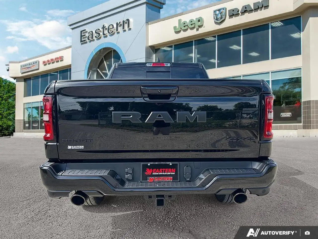 RAM 1500 снимка RAM 1500