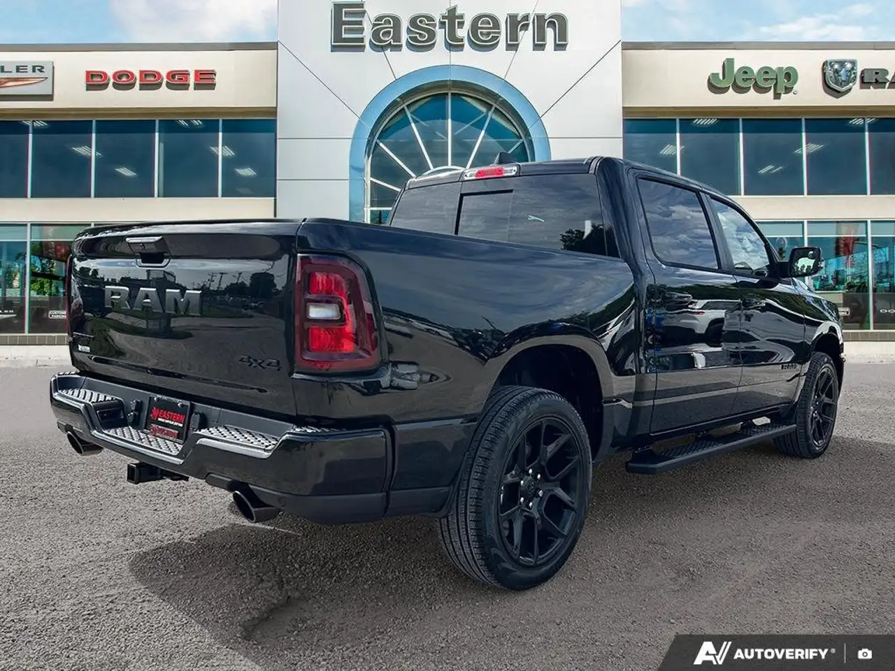 RAM 1500 снимка RAM 1500