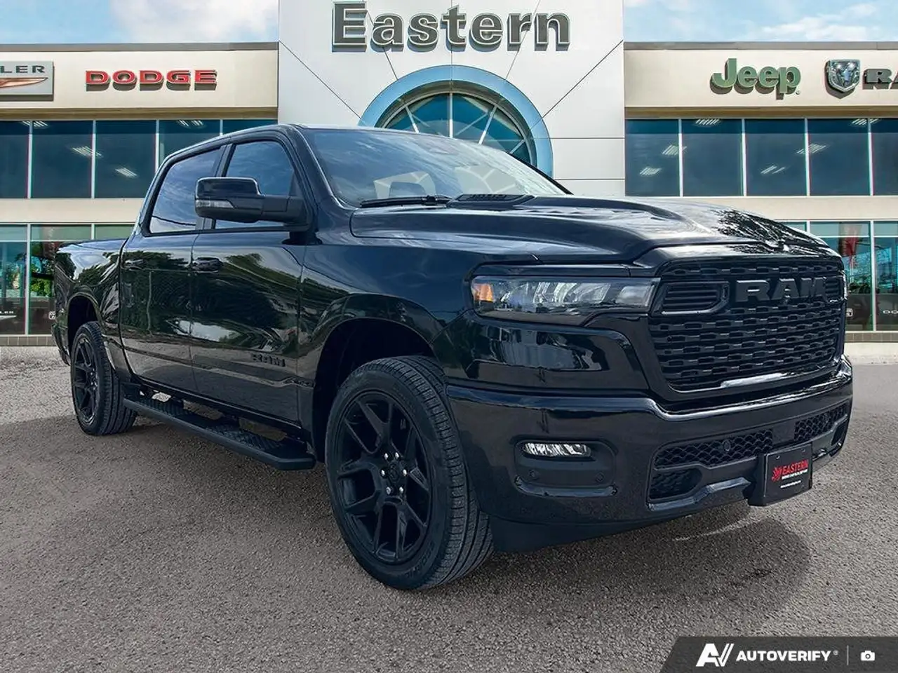 RAM 1500 снимка RAM 1500